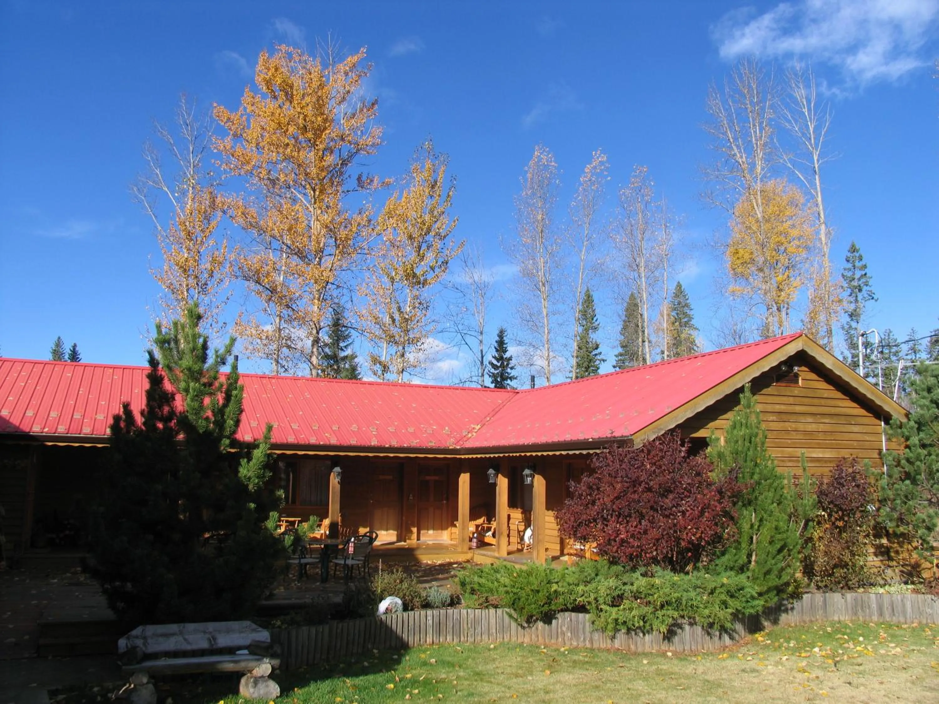 Facade/entrance in Blue Grouse Country Inn