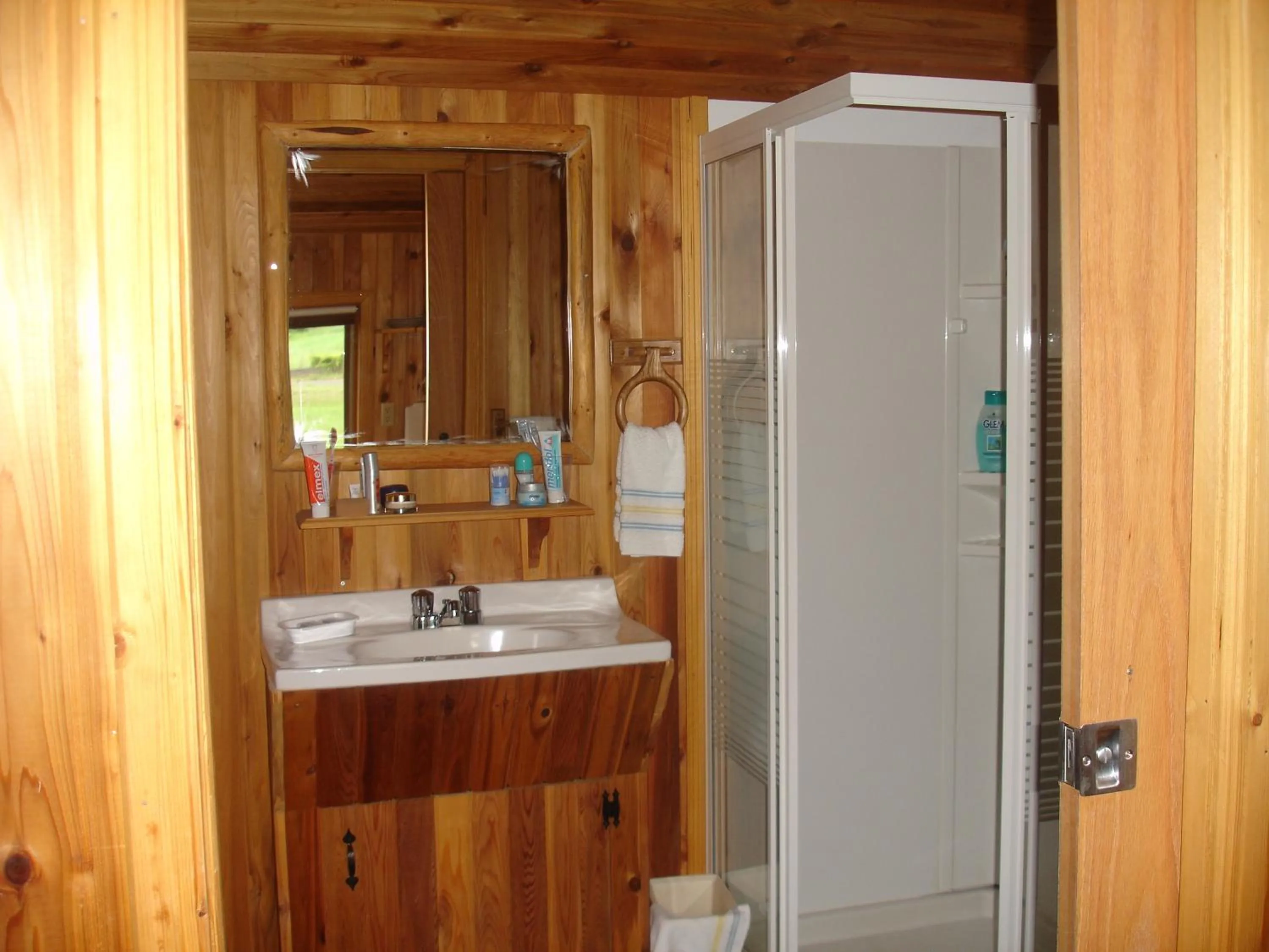 Bathroom in Blue Grouse Country Inn