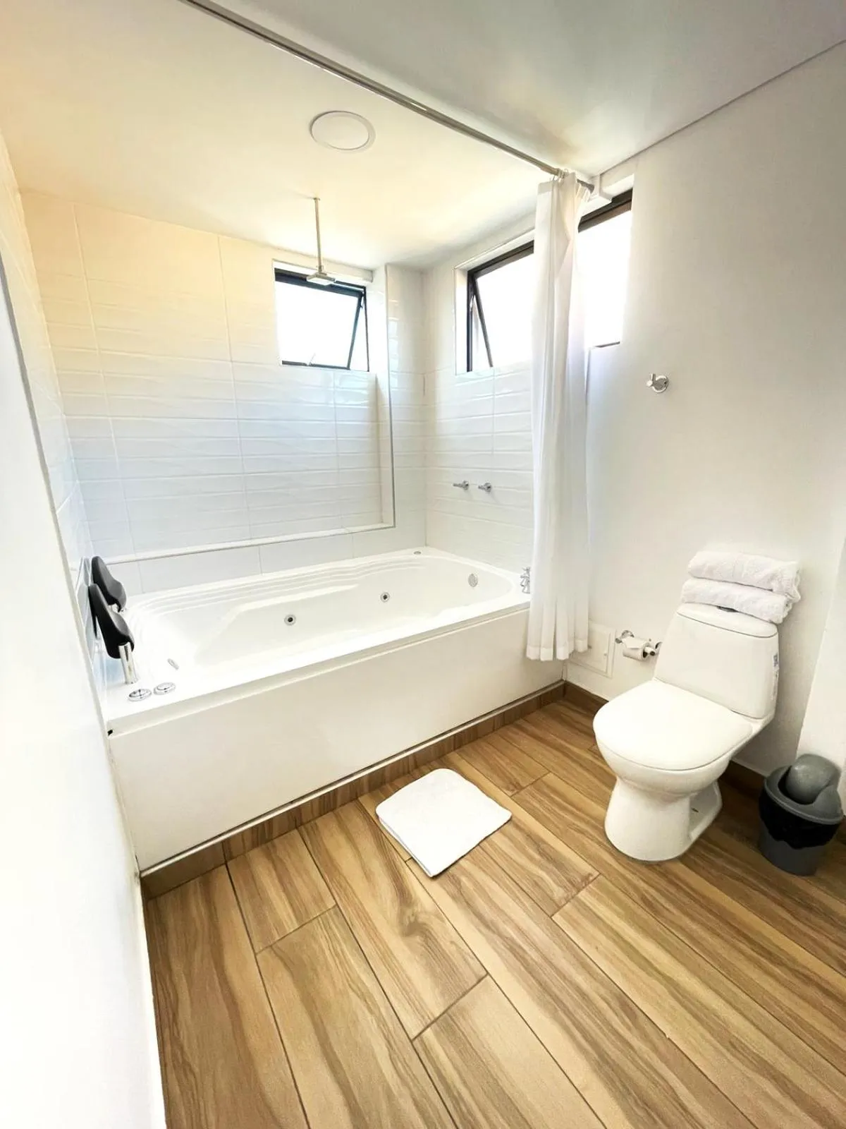 Shower in Hotel Portal de los Andes