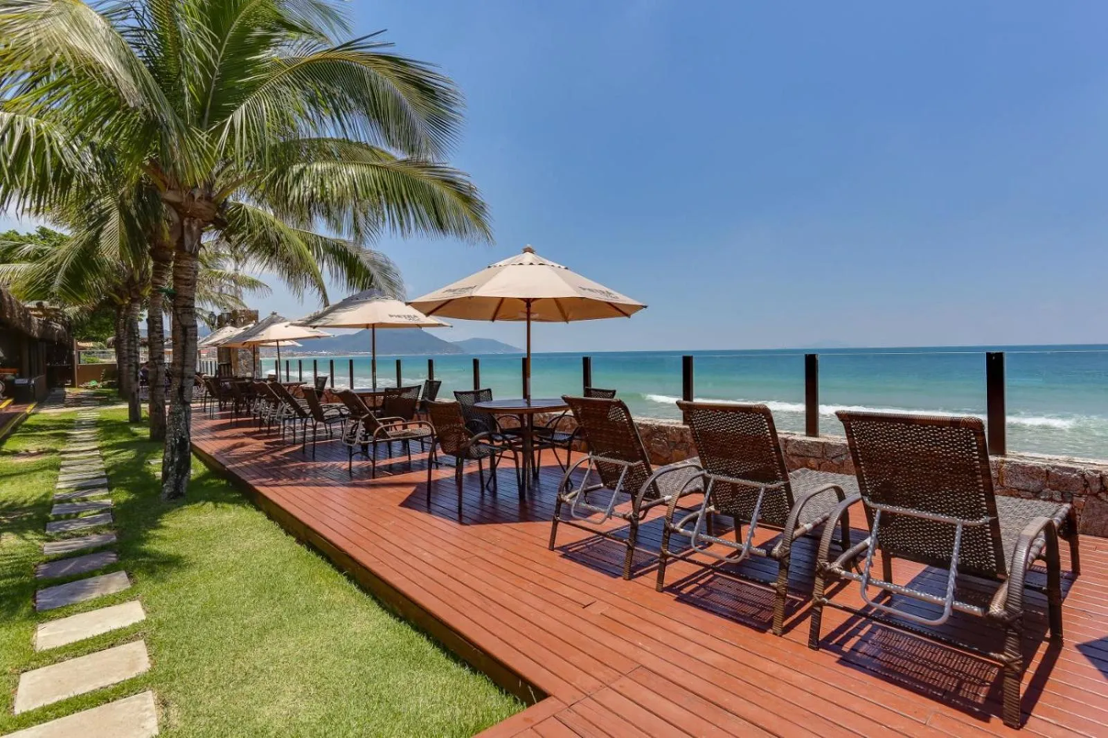 Beach in Flat Pietra