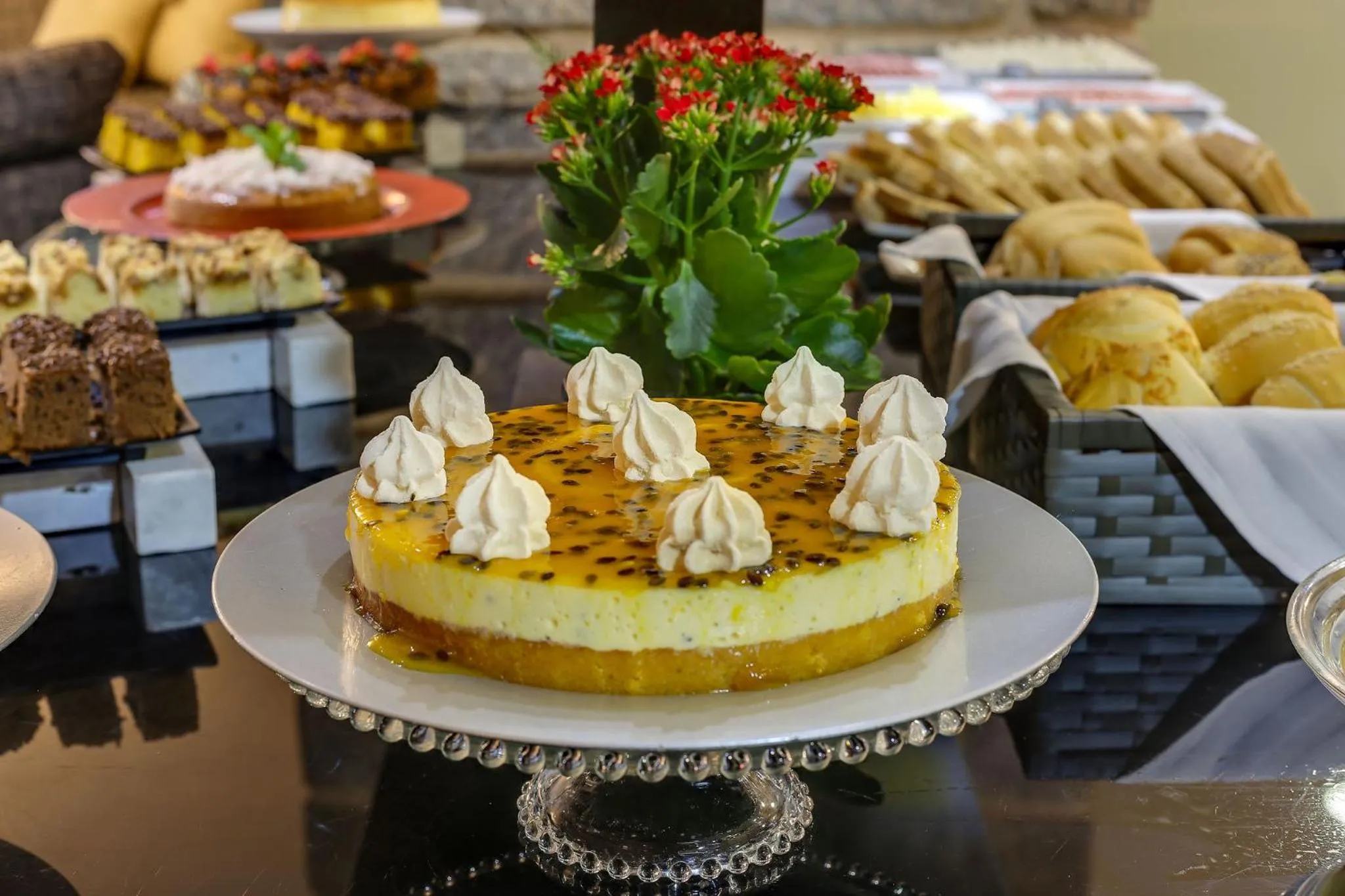 Buffet breakfast in Flat Pietra