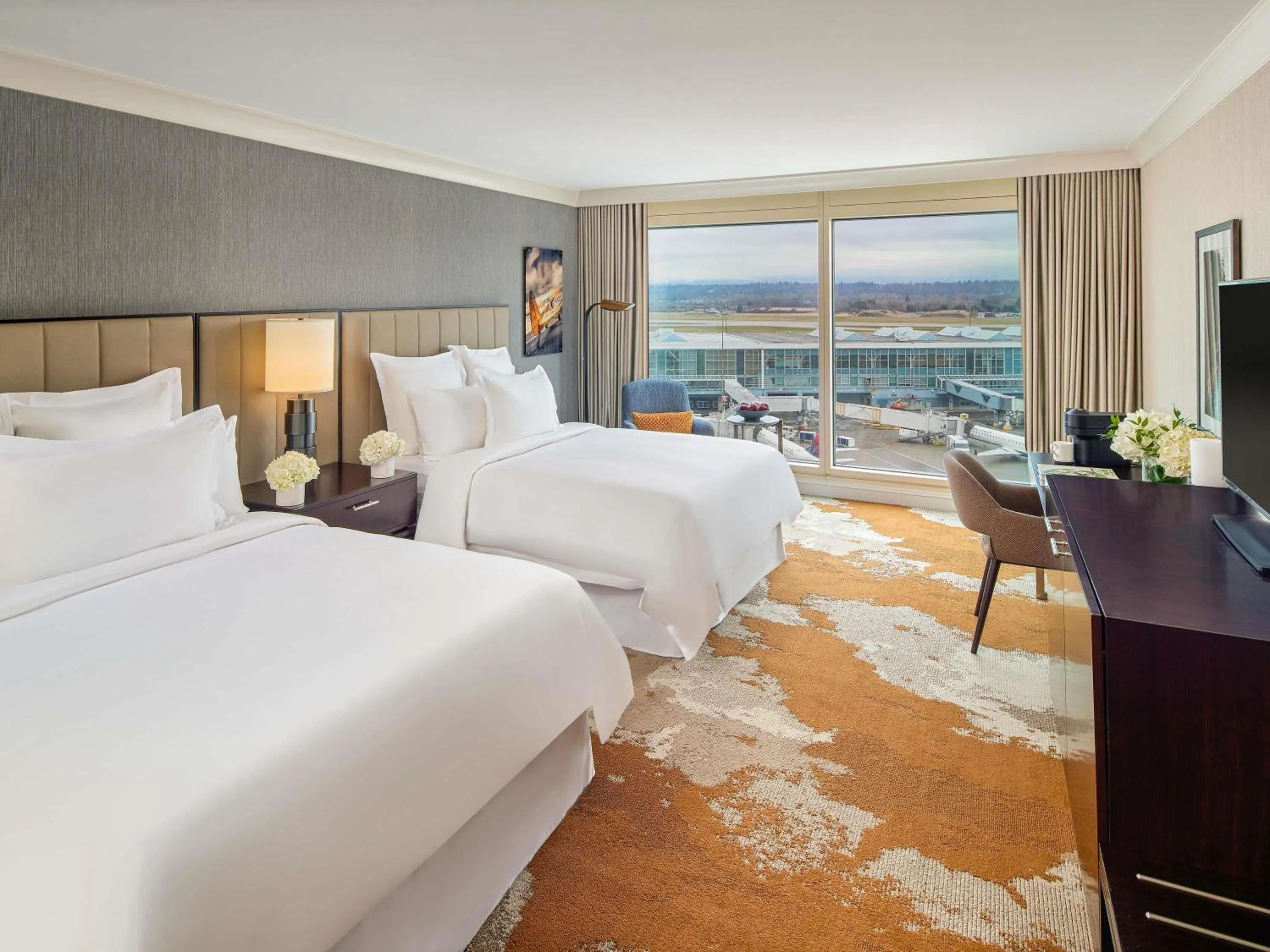 Other, Bed in Fairmont Vancouver Airport In-Terminal Hotel