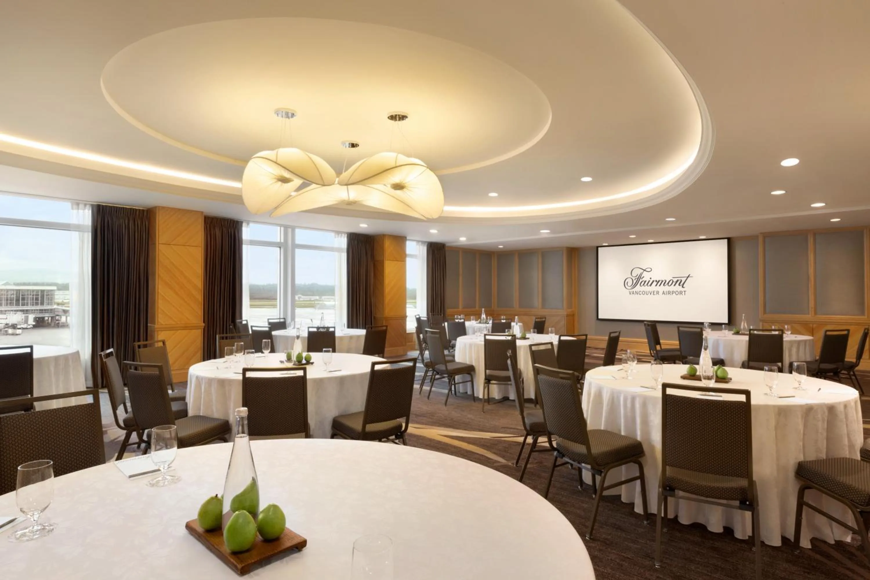 Fairmont Vancouver Airport In-Terminal Hotel