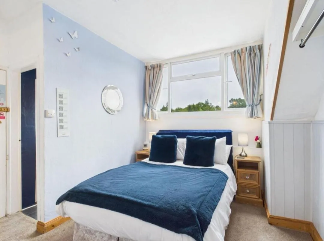 Bedroom, Bed in Invergarry Room Only Guest House For Adults