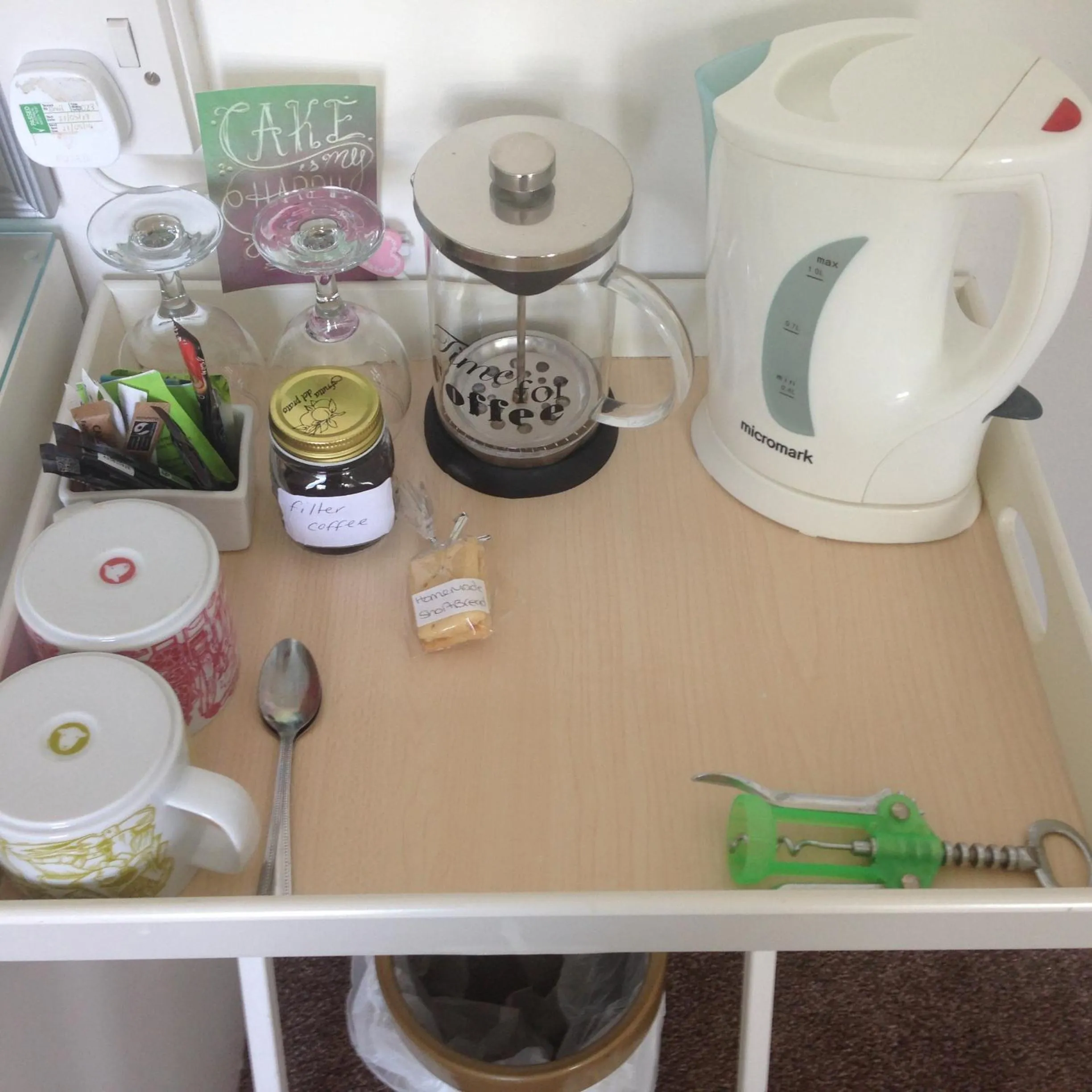 Coffee/tea facilities in Invergarry Room Only Guest House For Adults