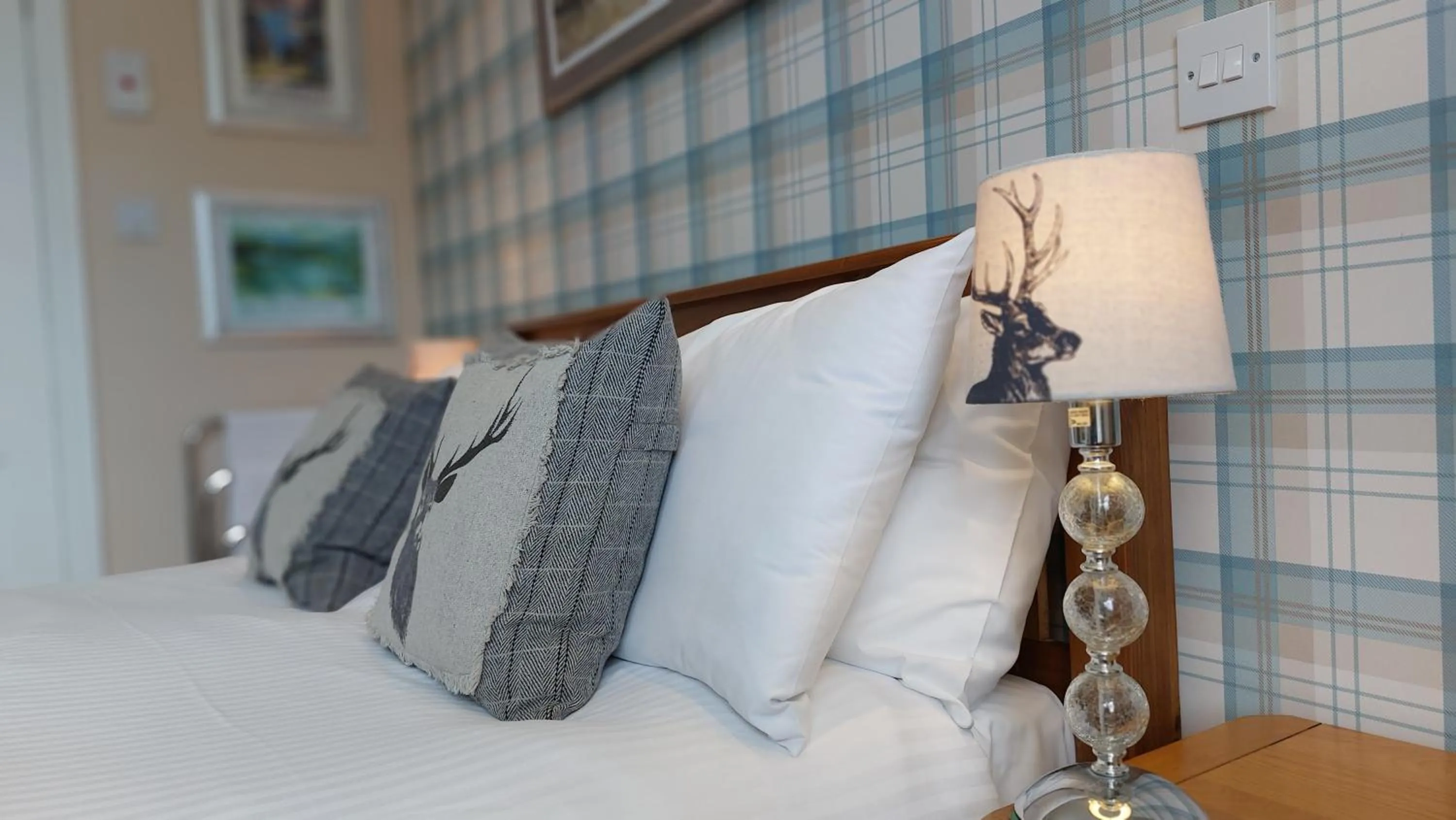 Bedroom, Bed in Invergarry Room Only Guest House For Adults