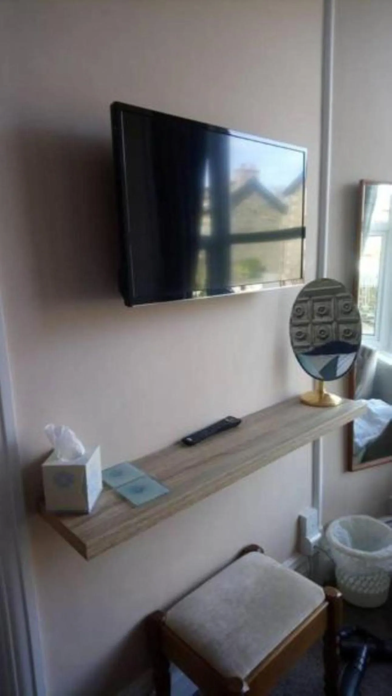 Decorative detail in Invergarry Room Only Guest House For Adults