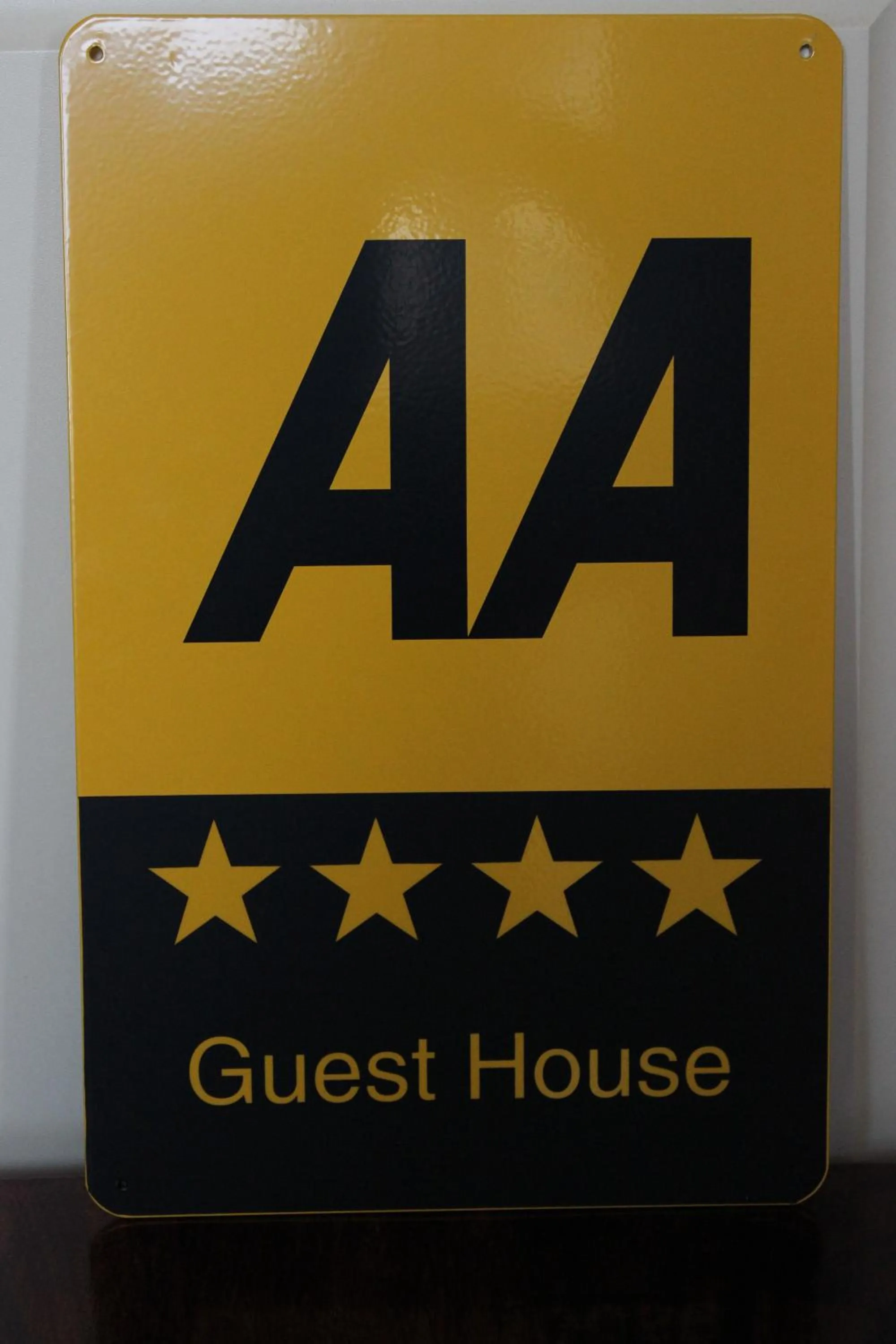 Certificate/Award in Invergarry Room Only Guest House For Adults