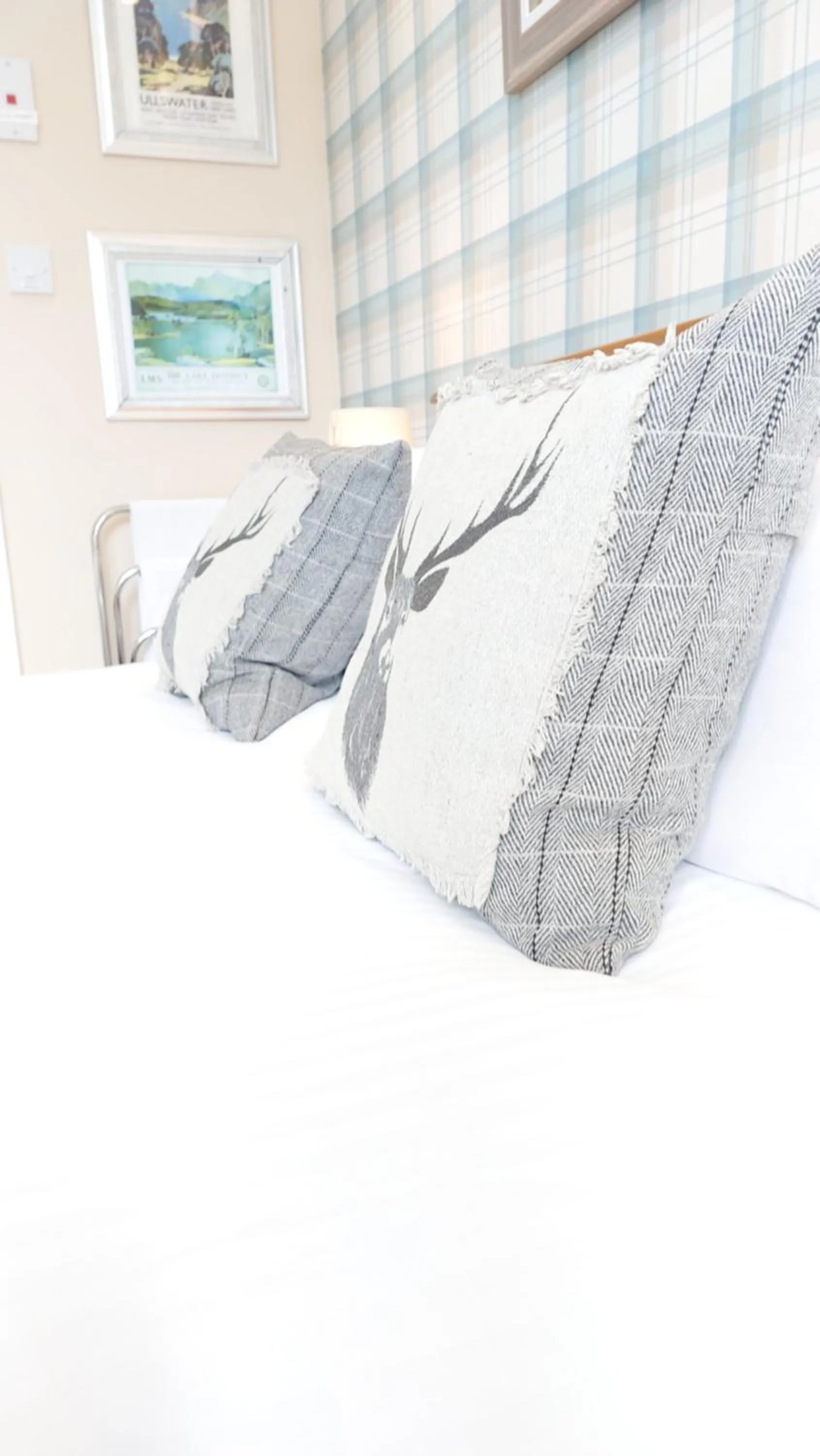 Bed in Invergarry Room Only Guest House For Adults