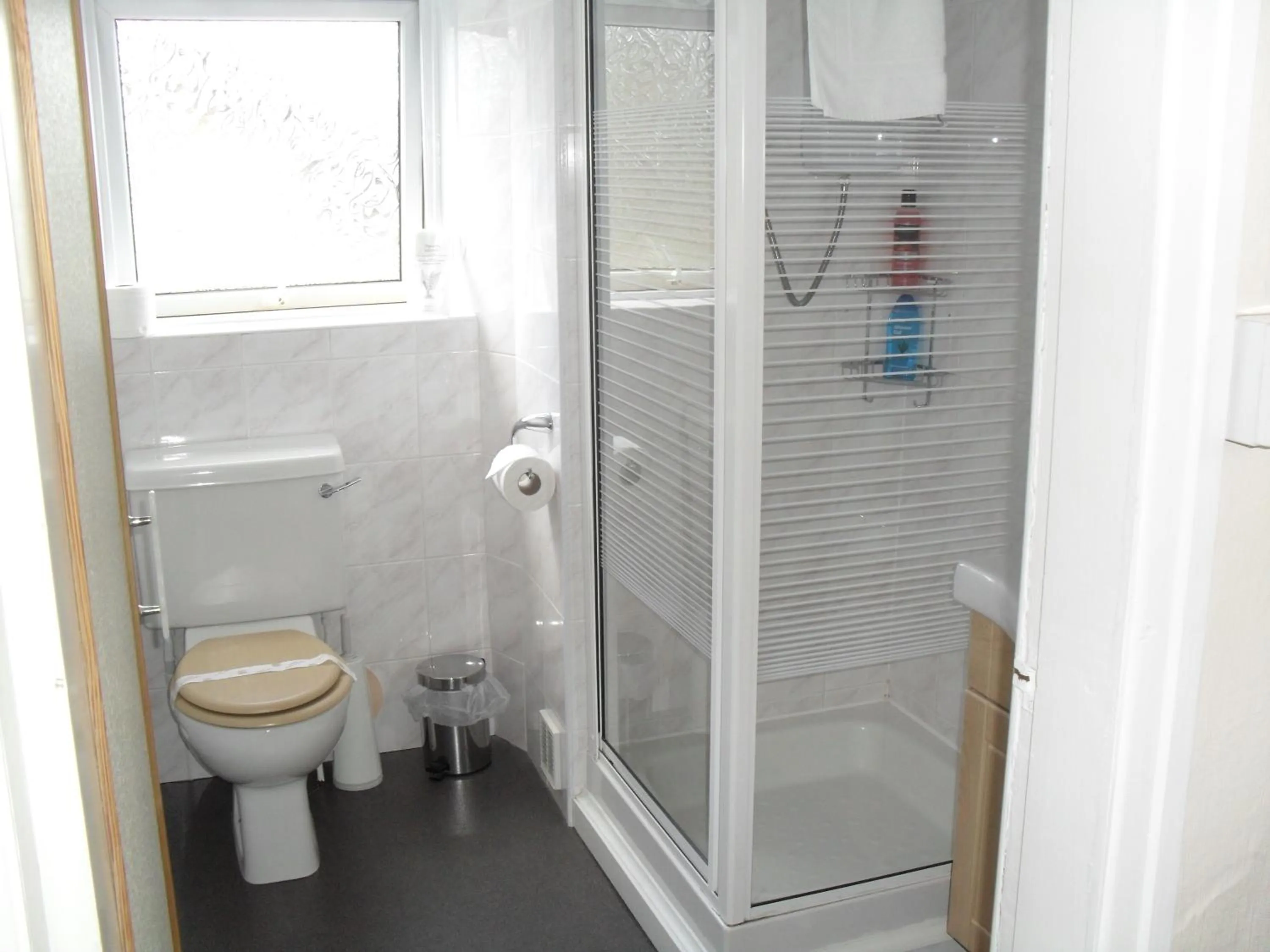 Shower in Invergarry Room Only Guest House For Adults