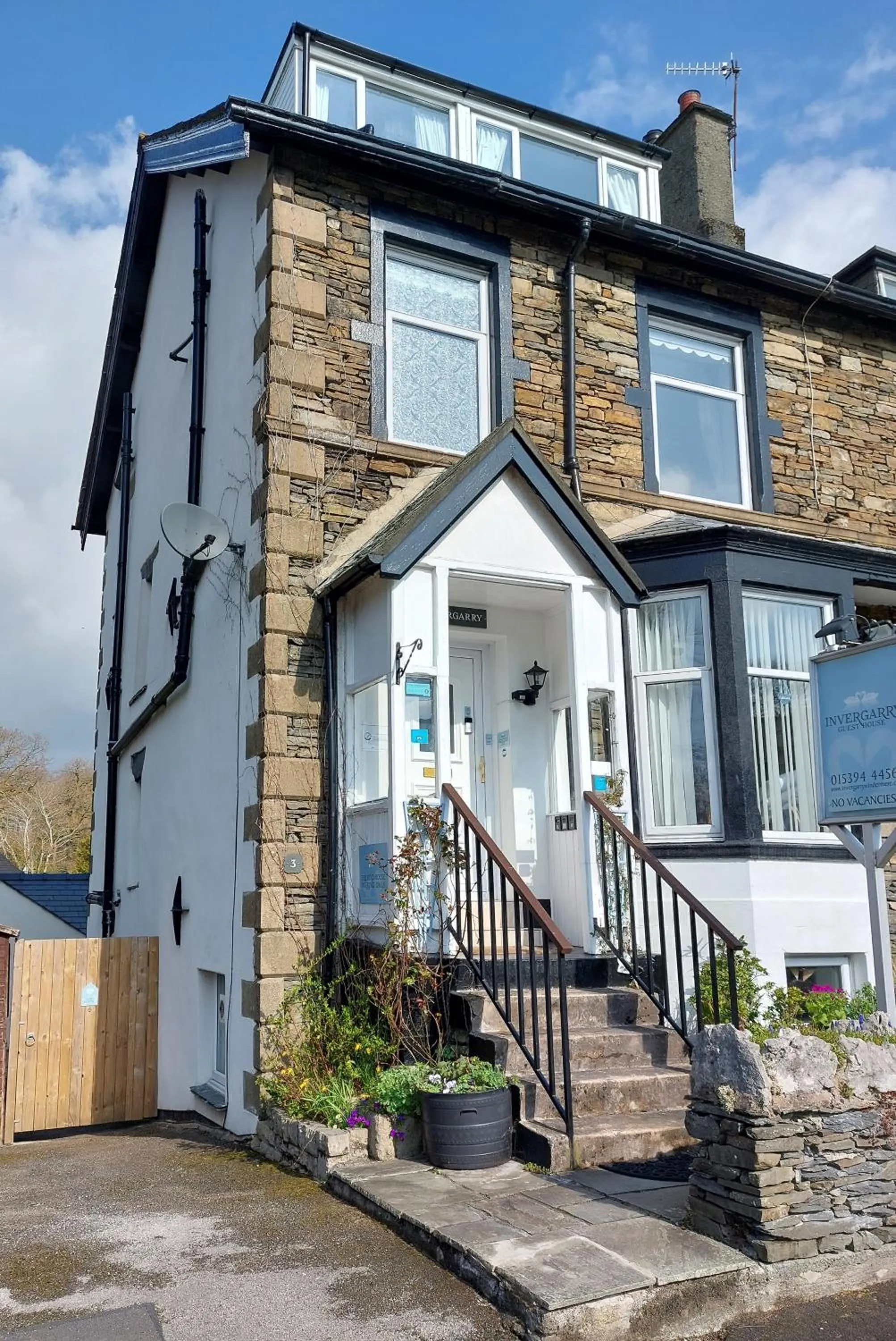 Property building in Invergarry Room Only Guest House For Adults