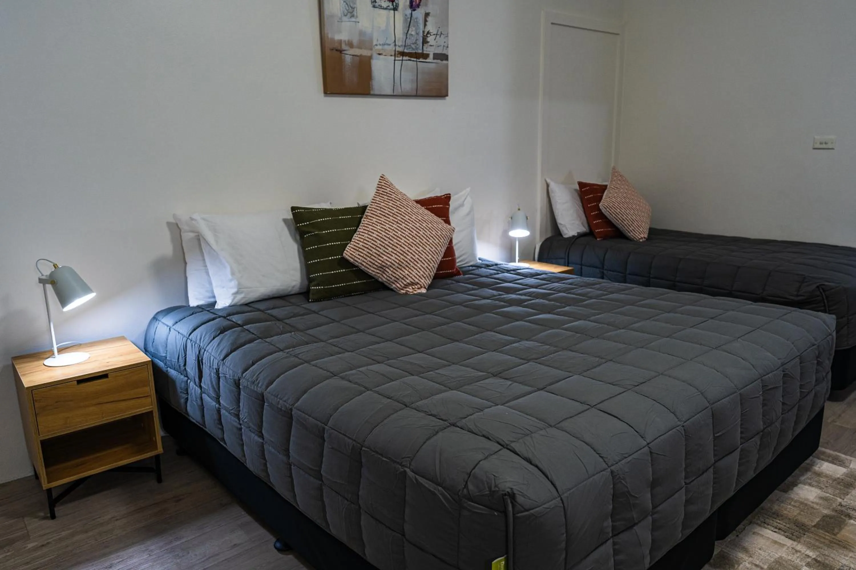 Bed in Campbelltown Colonial Motor Inn