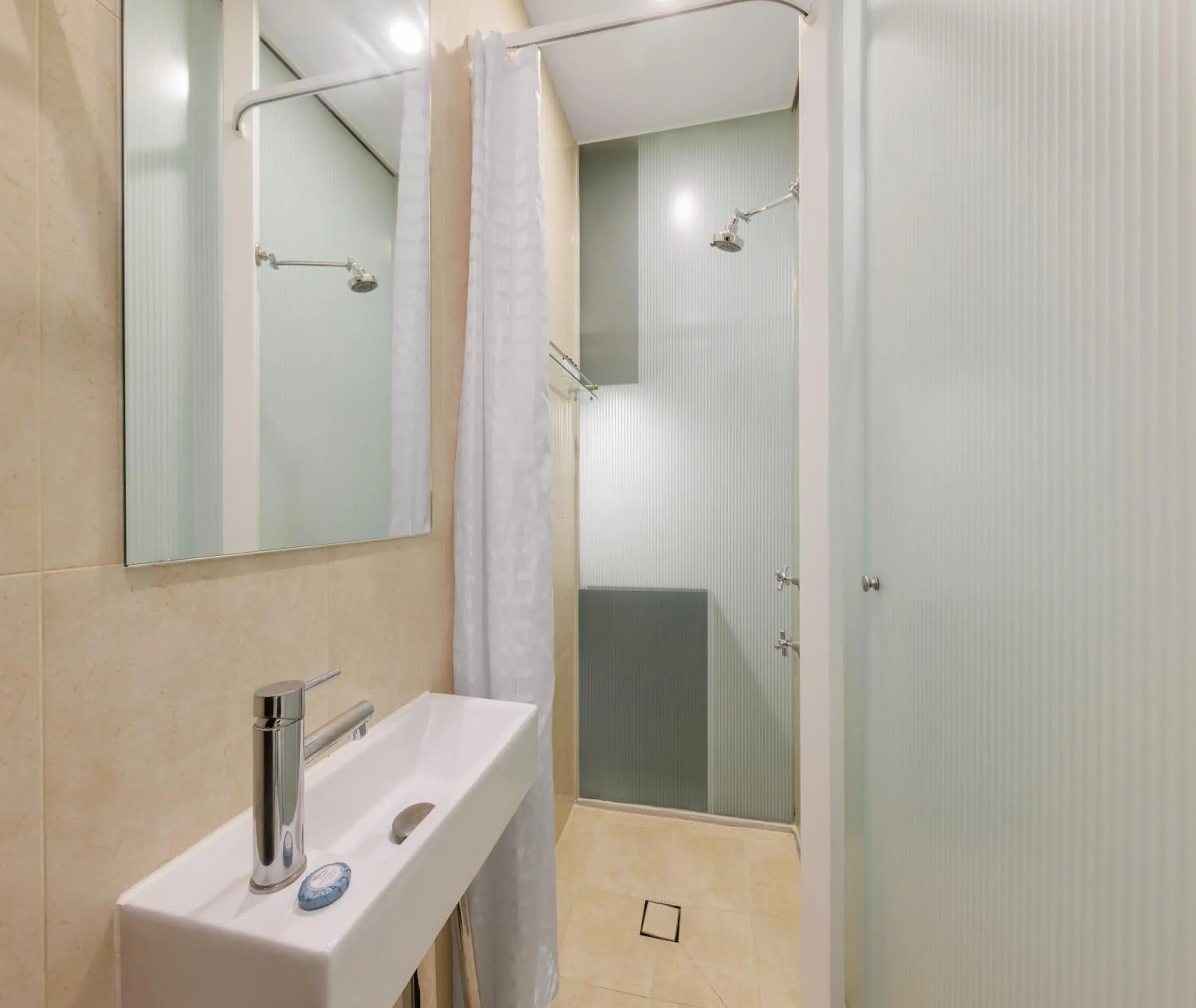 Bathroom in Oaks Melbourne on Collins Suites Bathroom in Oaks Melbourne on Collins Suites