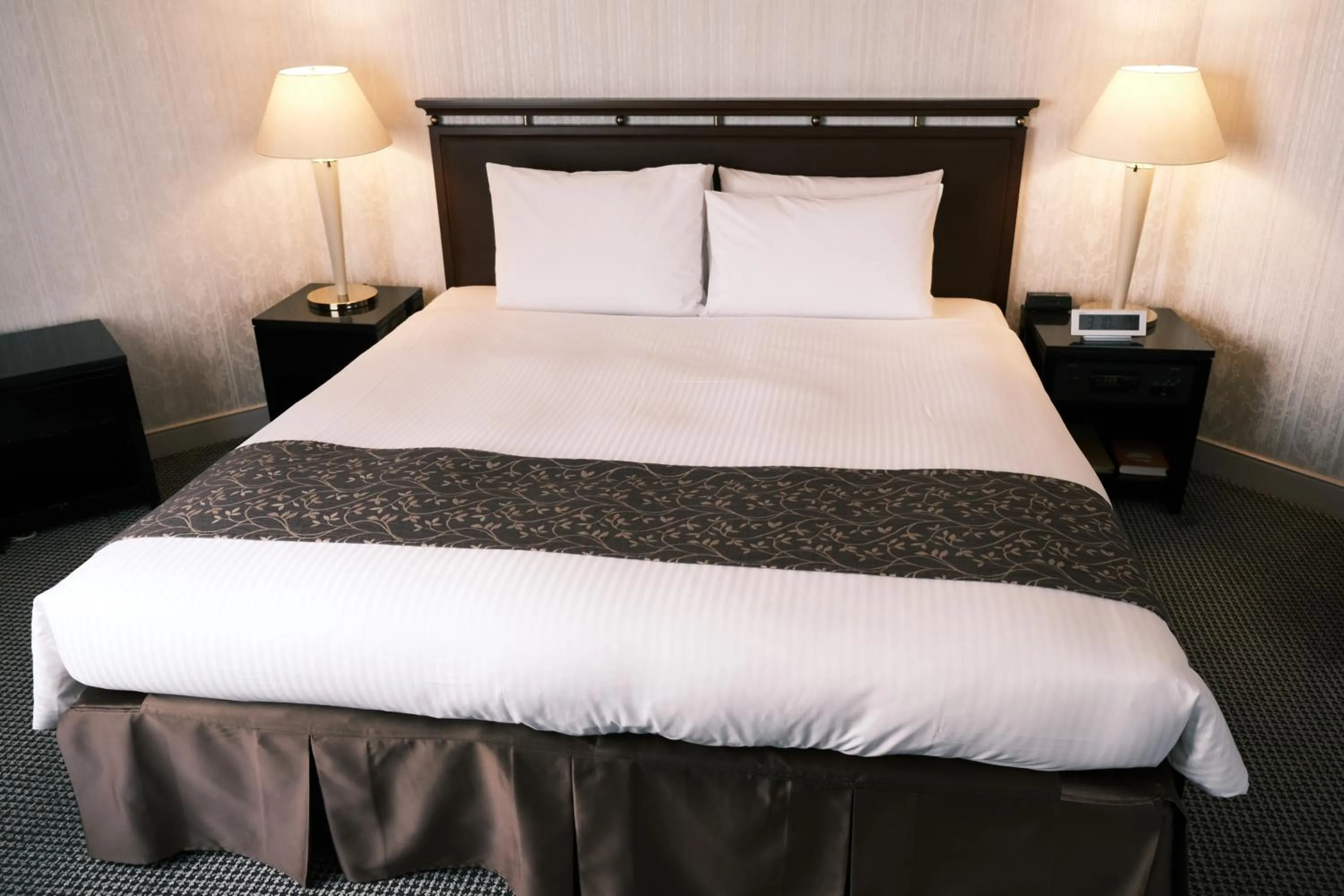 Bed in Kurashiki Royal Art Hotel