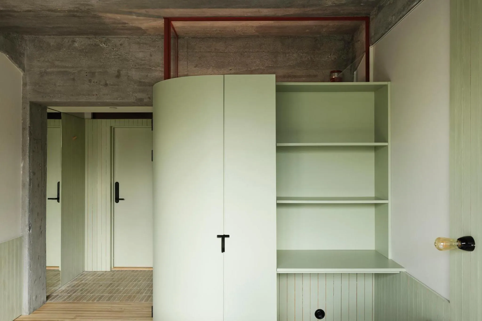 wardrobe in Trevarefabrikken