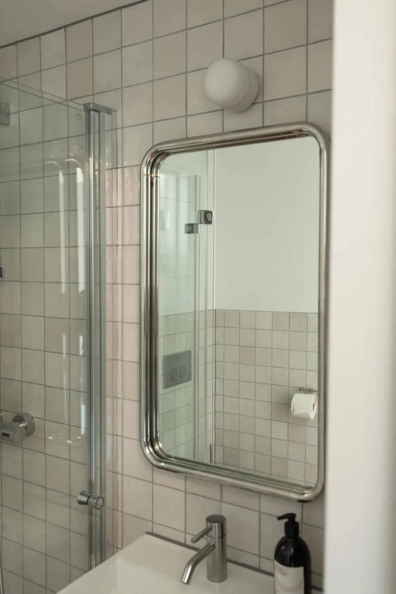 Bathroom in Trevarefabrikken