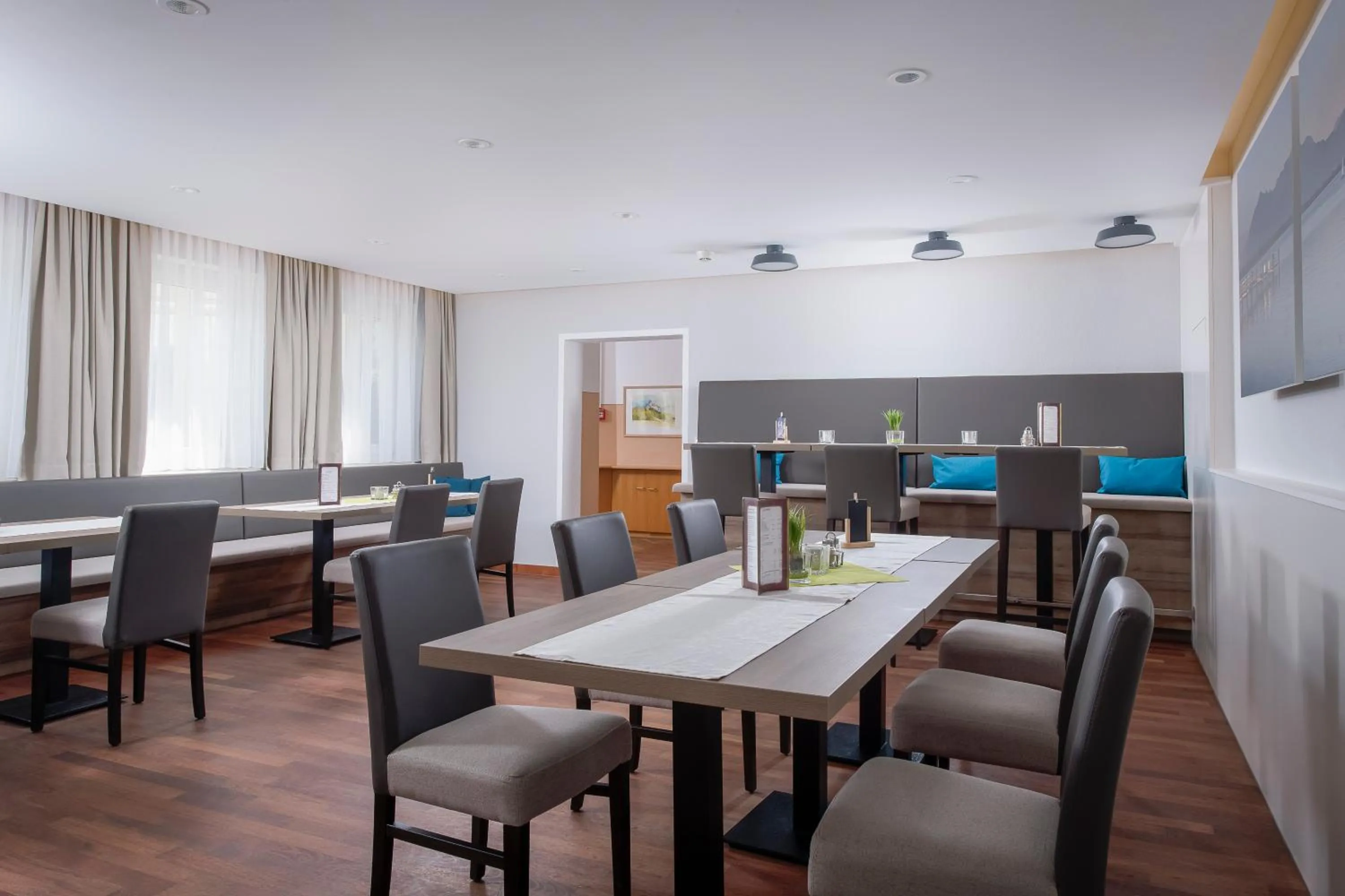 Restaurant/places to eat in Farbinger Hof