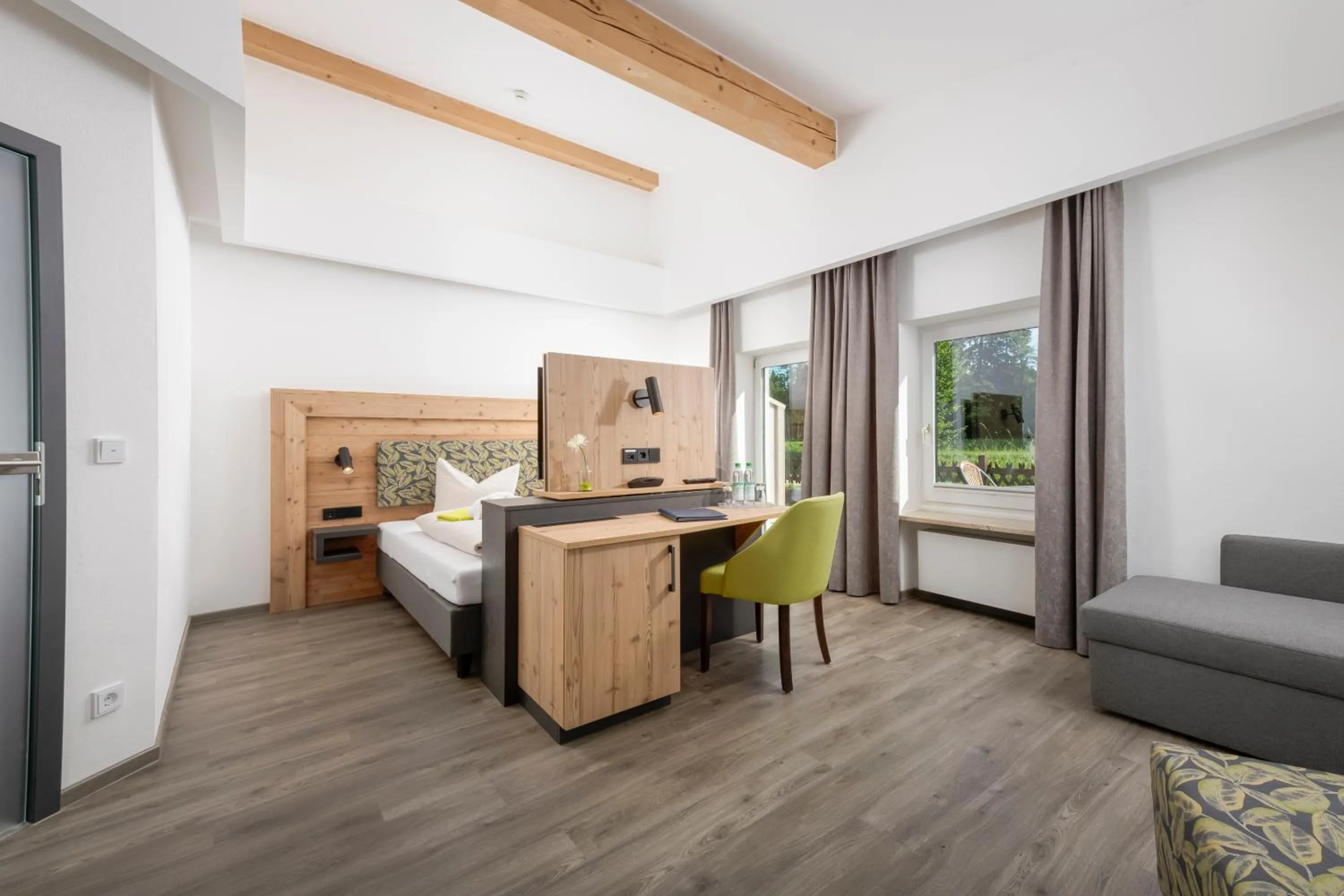 Bed in Farbinger Hof