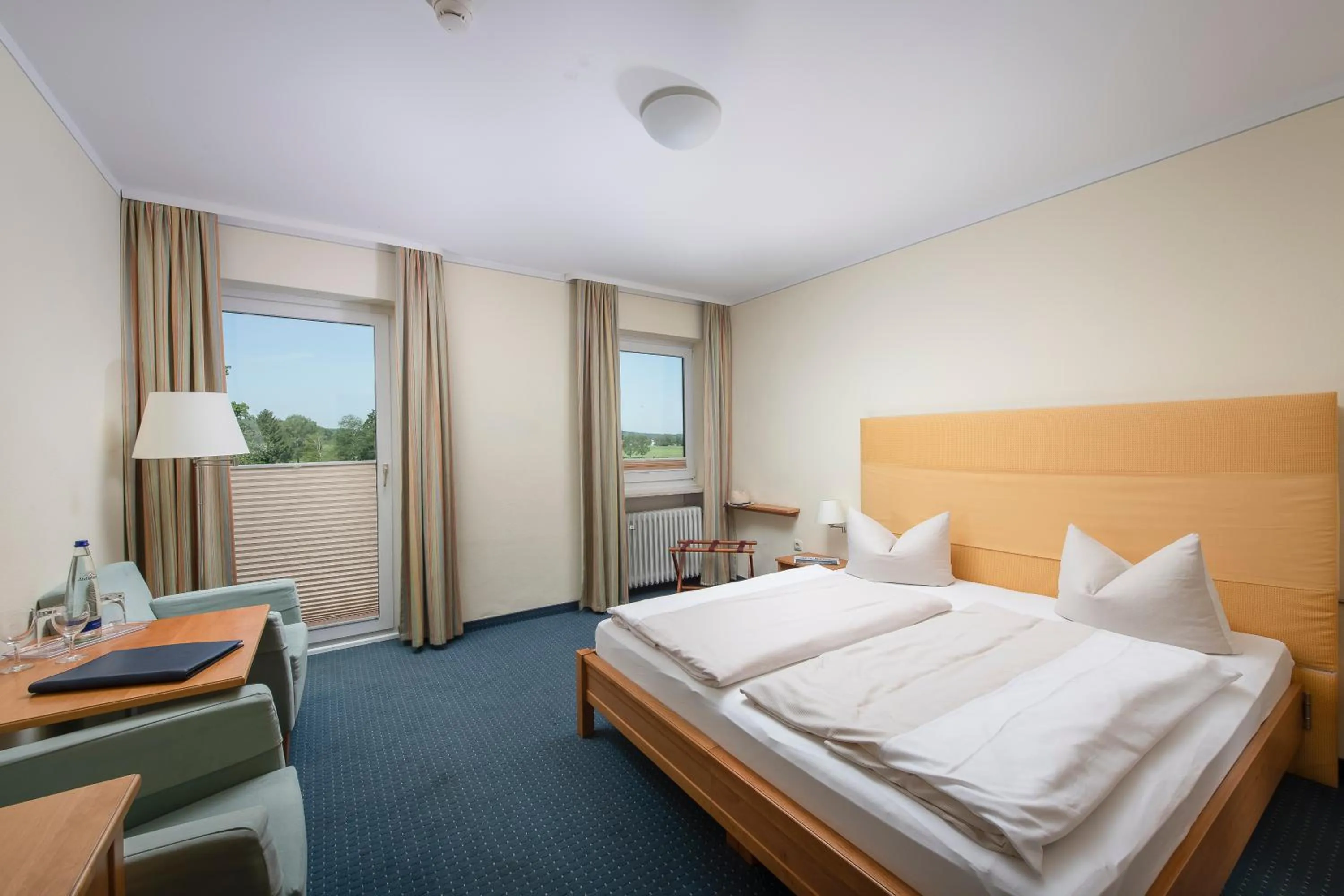 Bed in Farbinger Hof