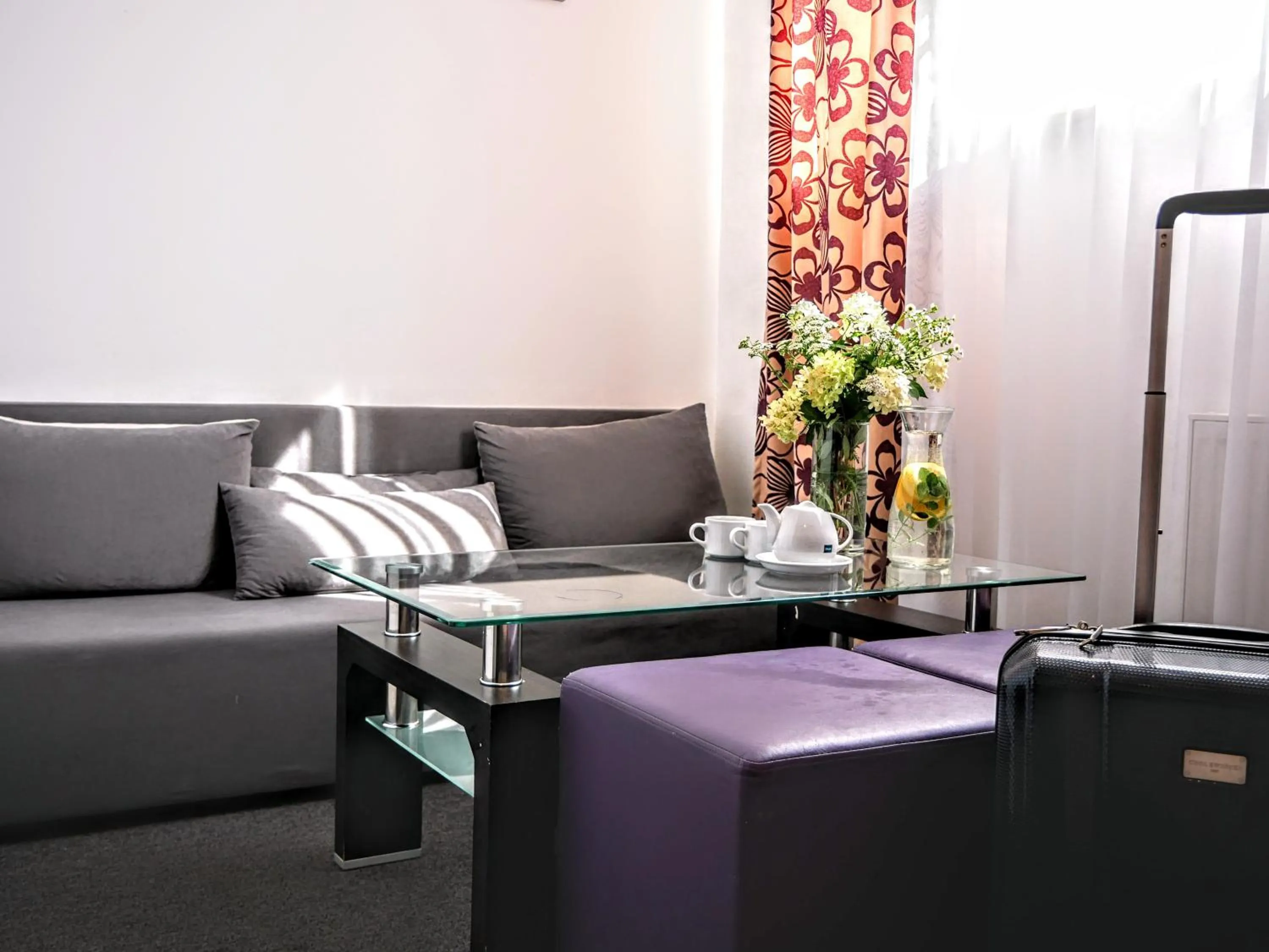 Living room in Hostel Evotel