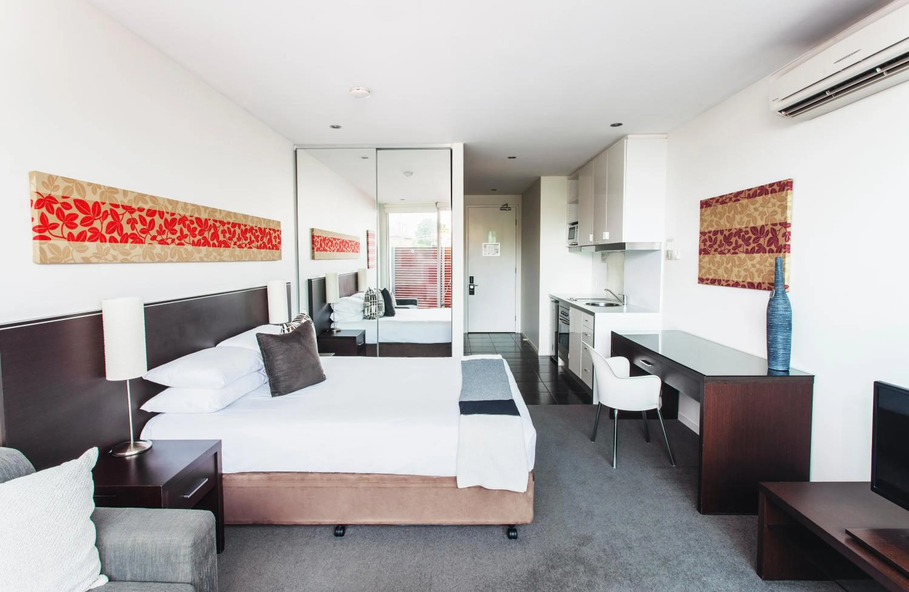 Bedroom, Bed in Punthill Williamstown