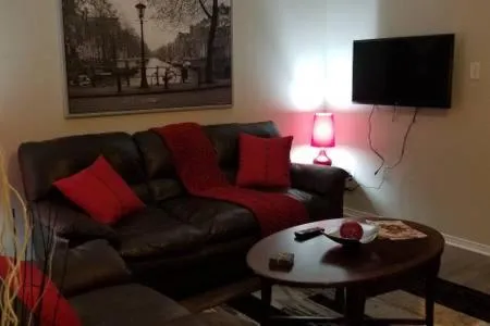 Sweet 2-Bedroom Penthouse Apartment by Amazing Property Rentals