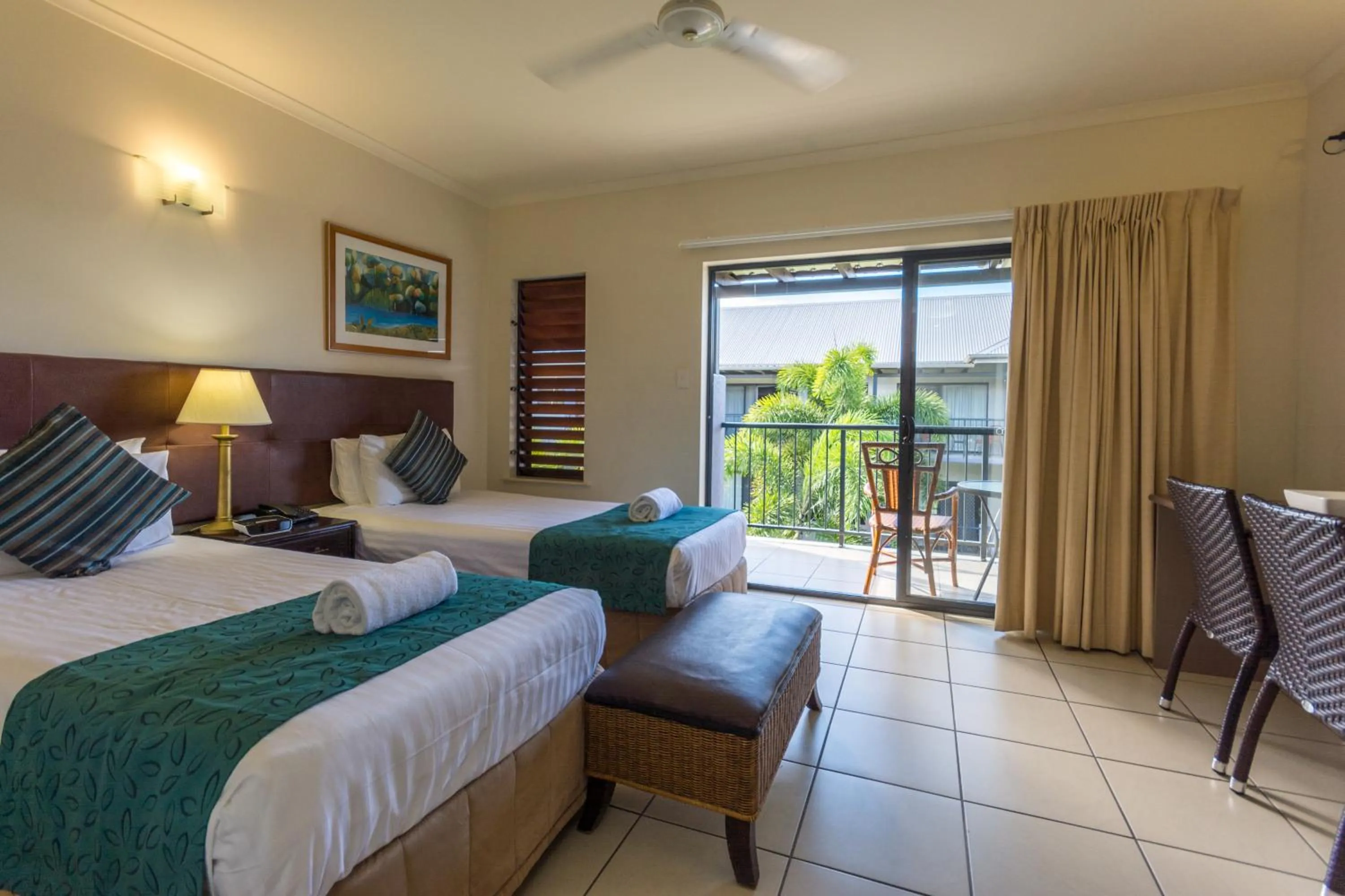 Bedroom, Bed in Southern Cross Atrium Apartments