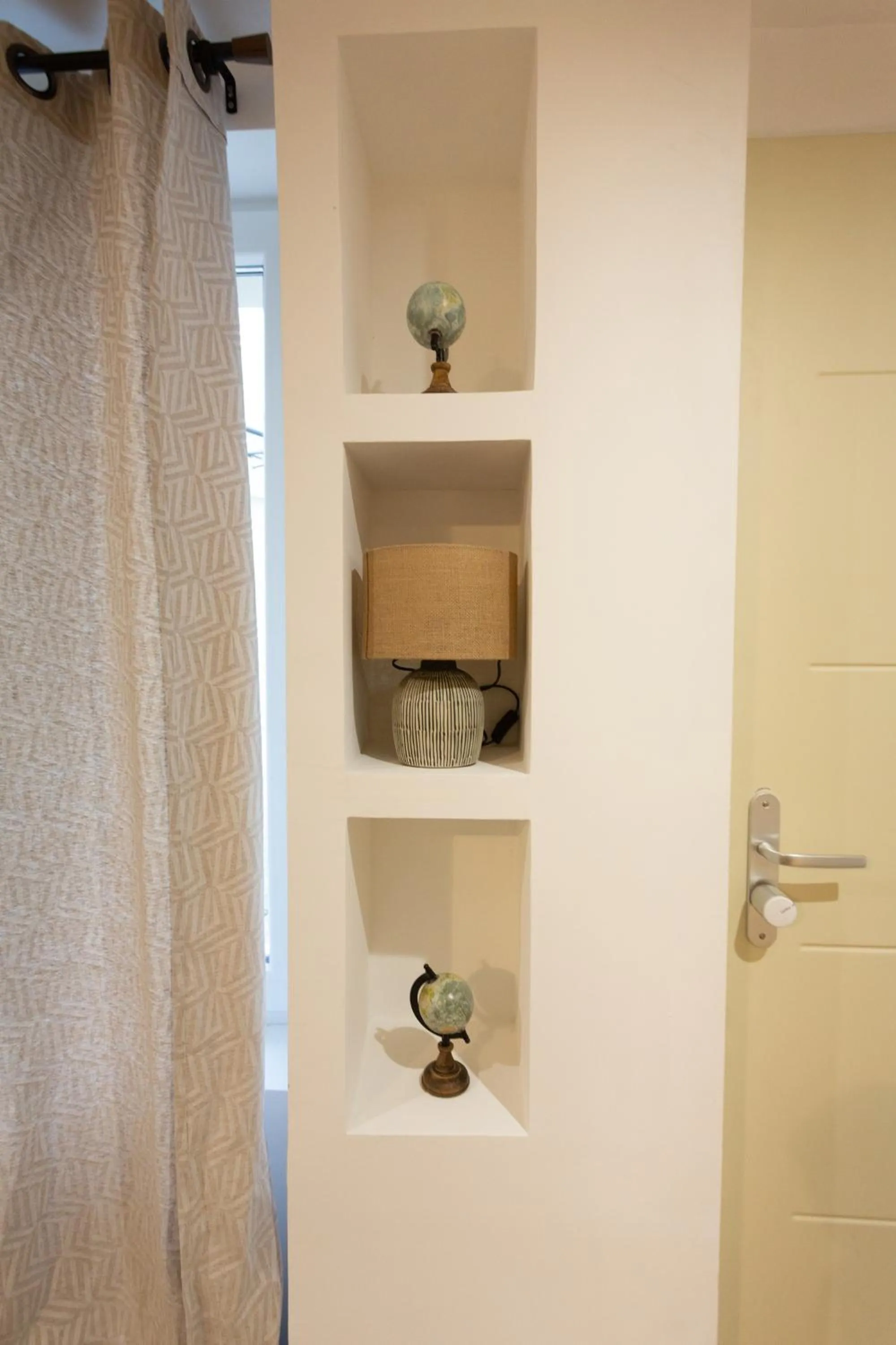 Decorative detail in Hôtel Léonard de Vinci II