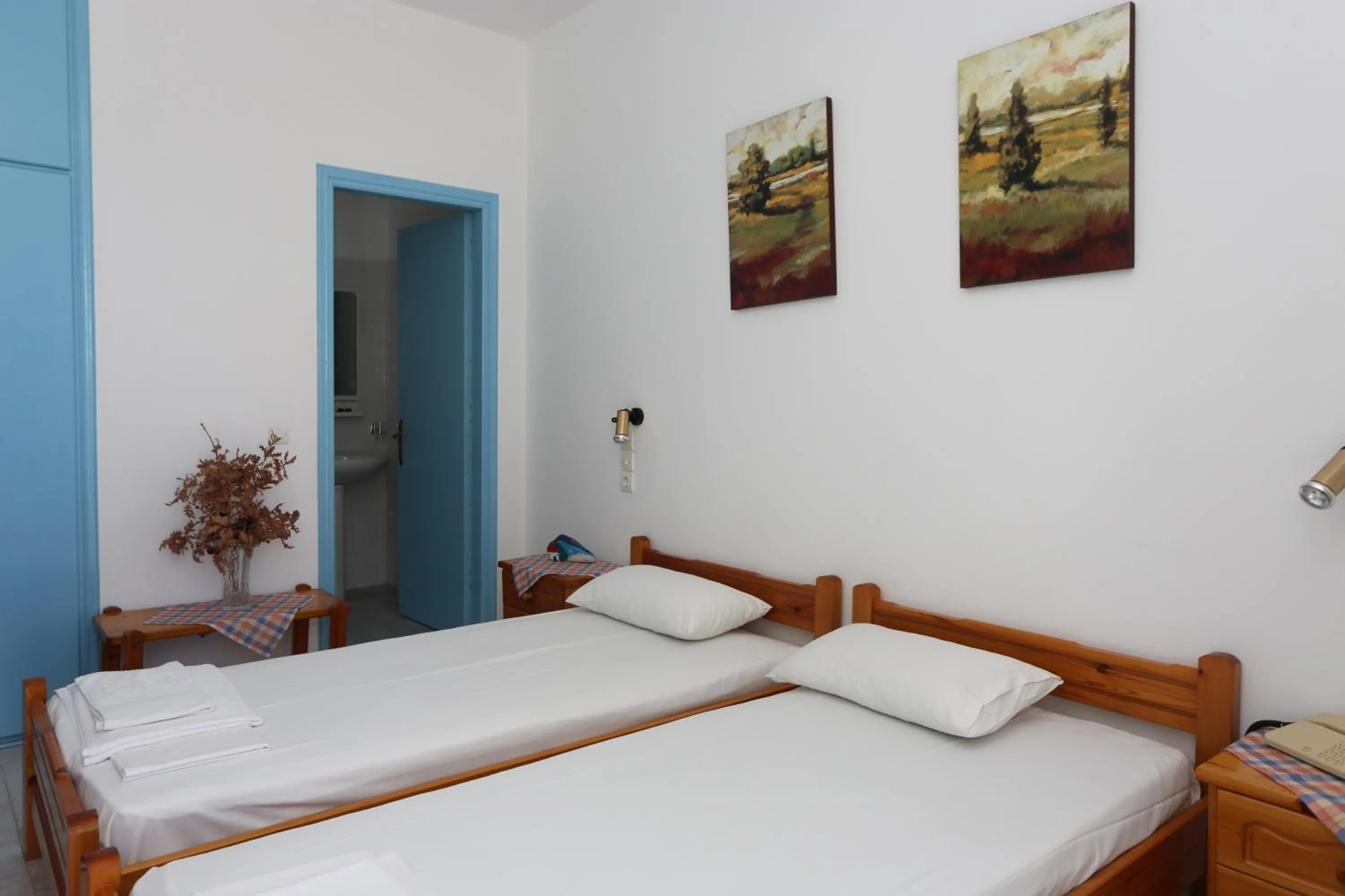 Photo of the whole room, Bed in Akrogiali Hotel