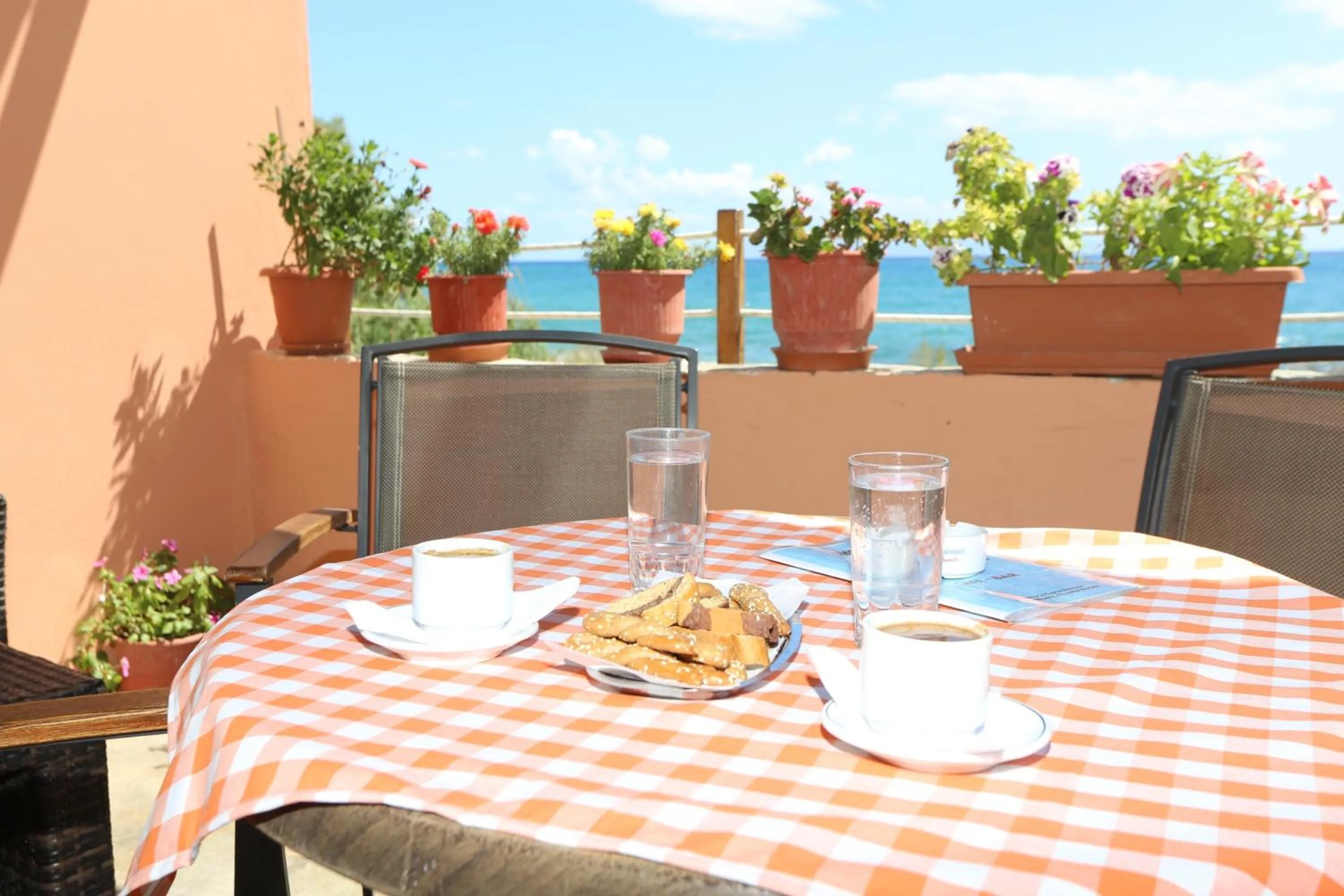 Food in Akrogiali Hotel