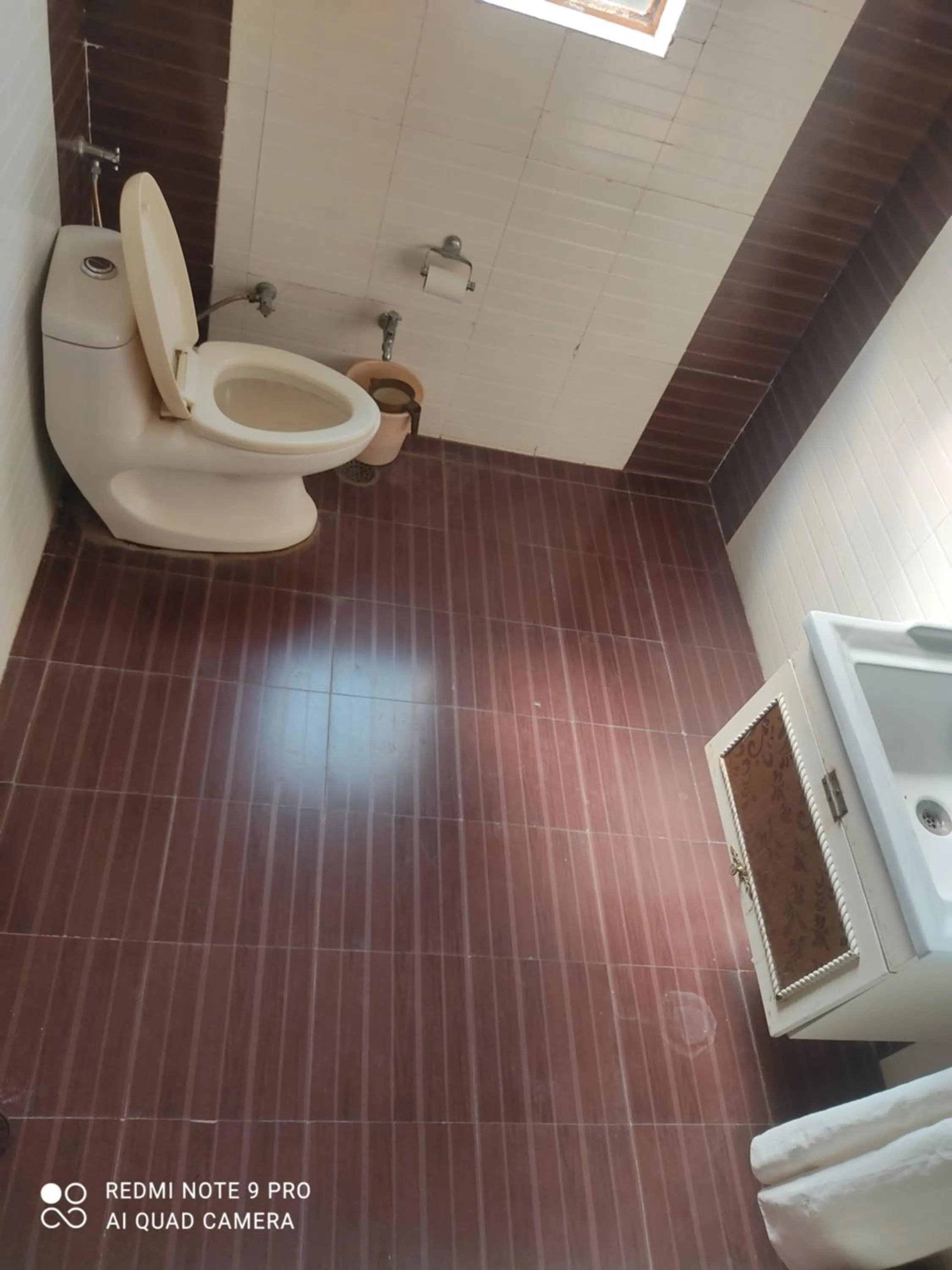 Shower in Hotel Sanctuary Resort