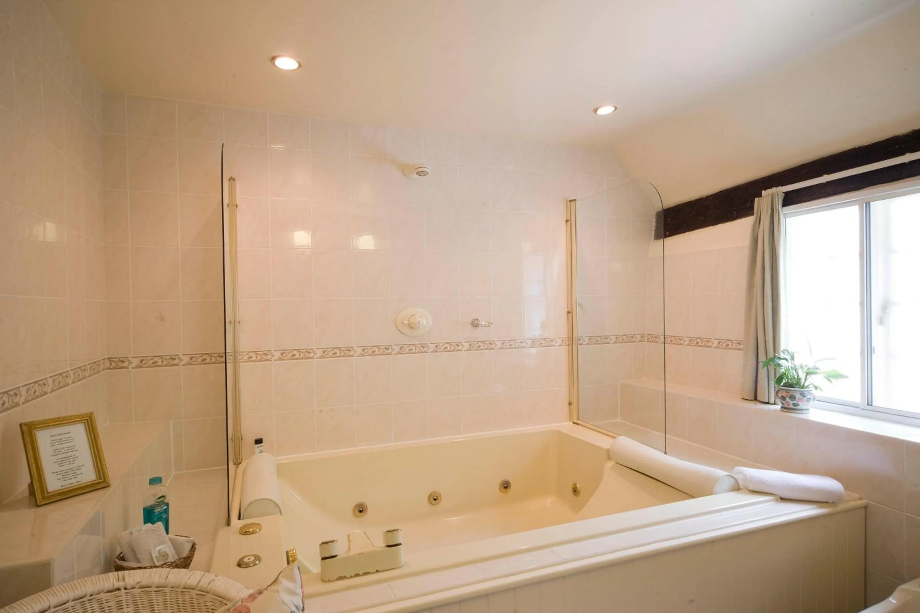 Bathroom in Park Cottage