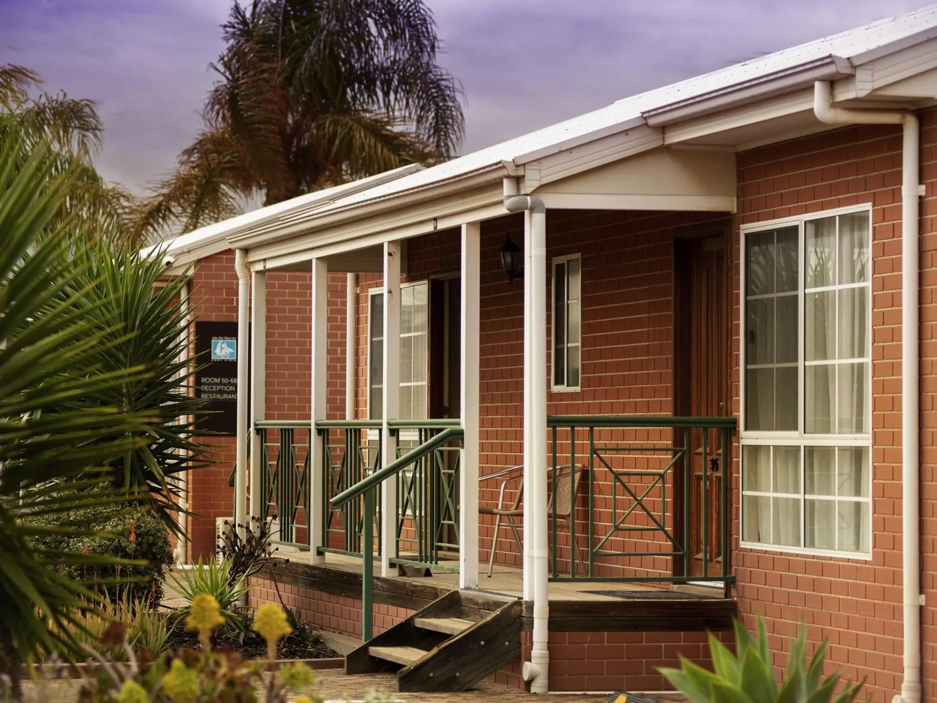 Property building in Breakfree Port Pirie Property building in Breakfree Port Pirie