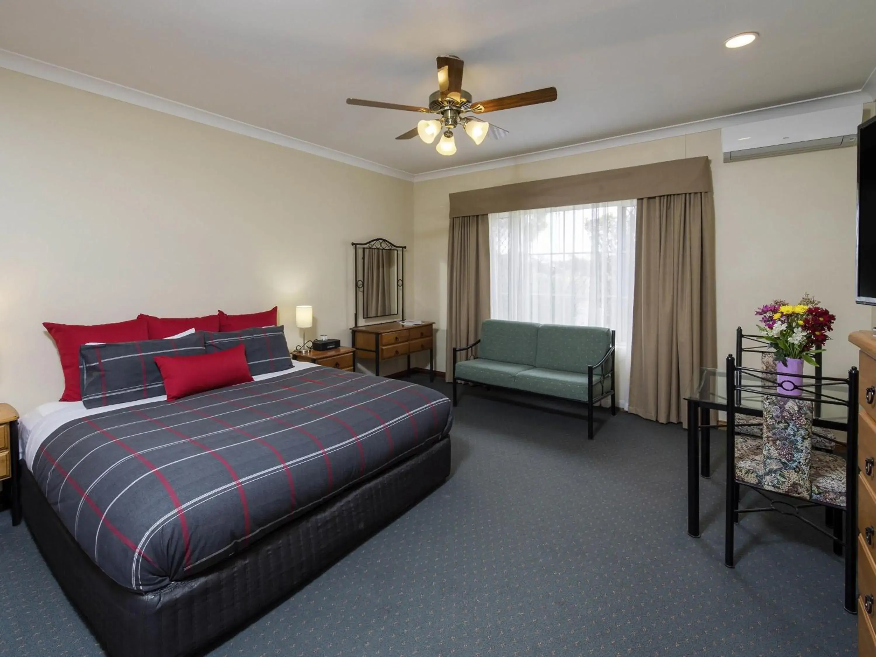 Bedroom, Bed in Breakfree Port Pirie Bedroom, Bed in Breakfree Port Pirie