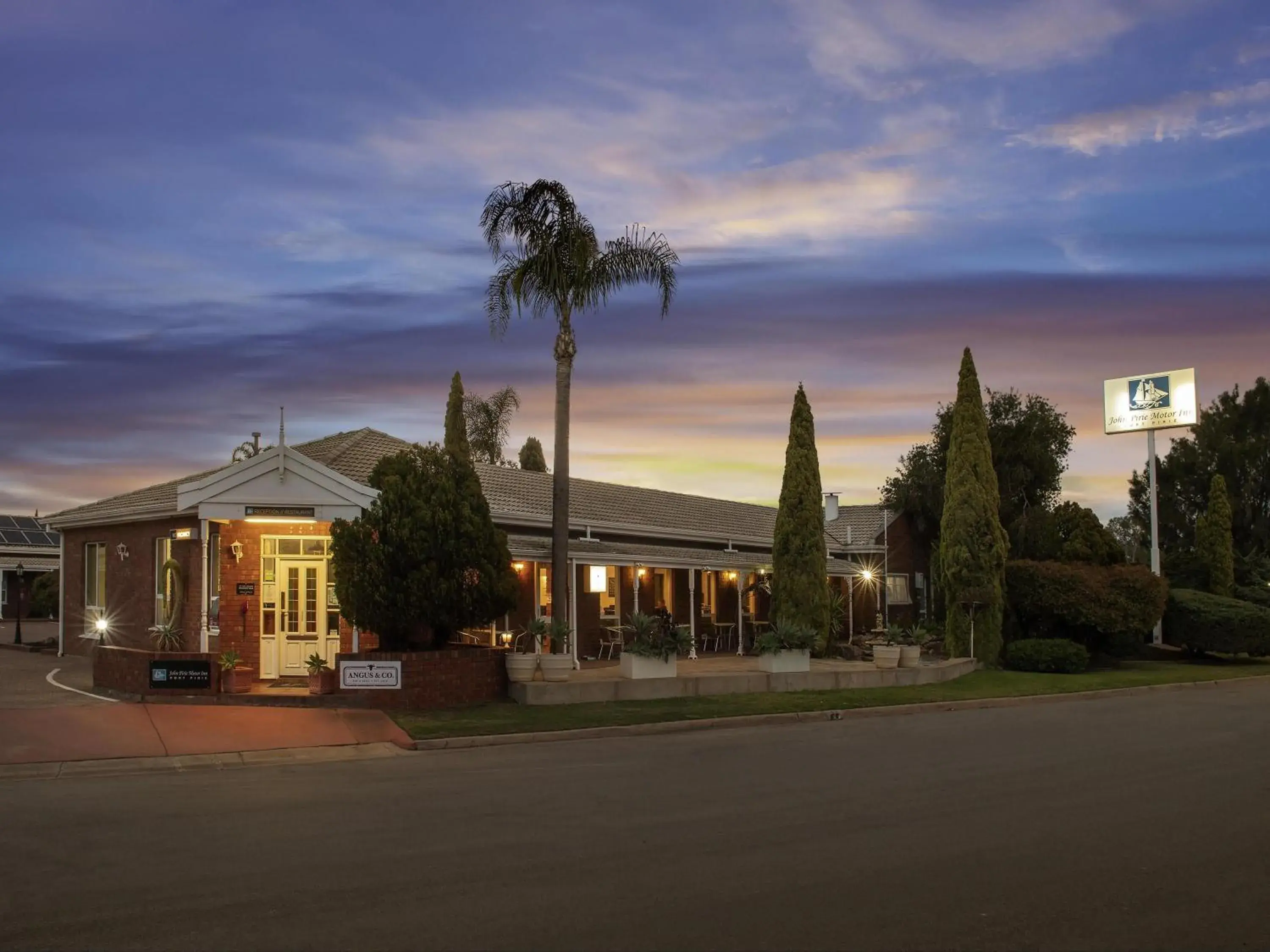 Property building in Breakfree Port Pirie Property building in Breakfree Port Pirie