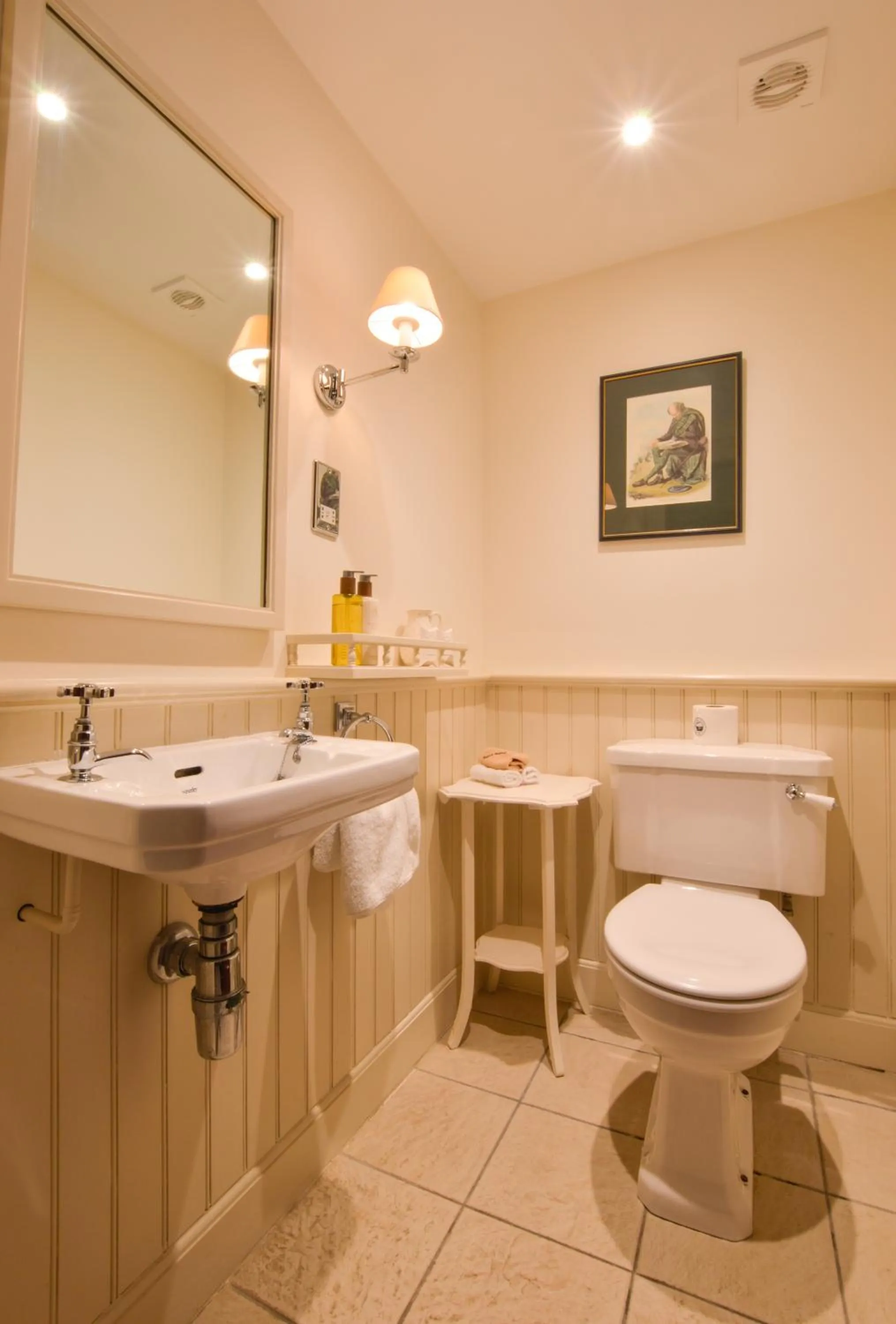 Bathroom in Barcaldine Castle