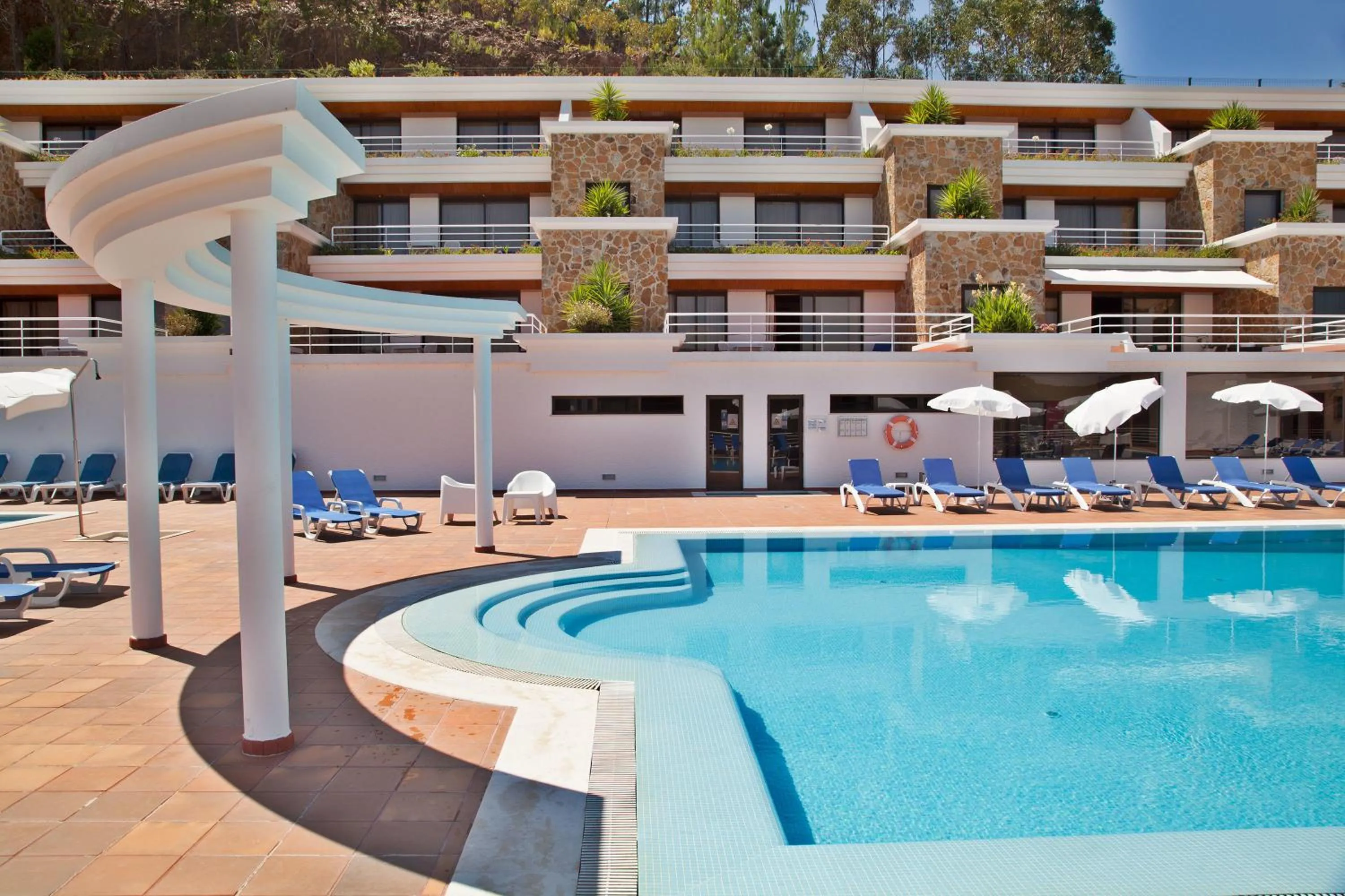 Swimming pool in Apartamentos do Lago