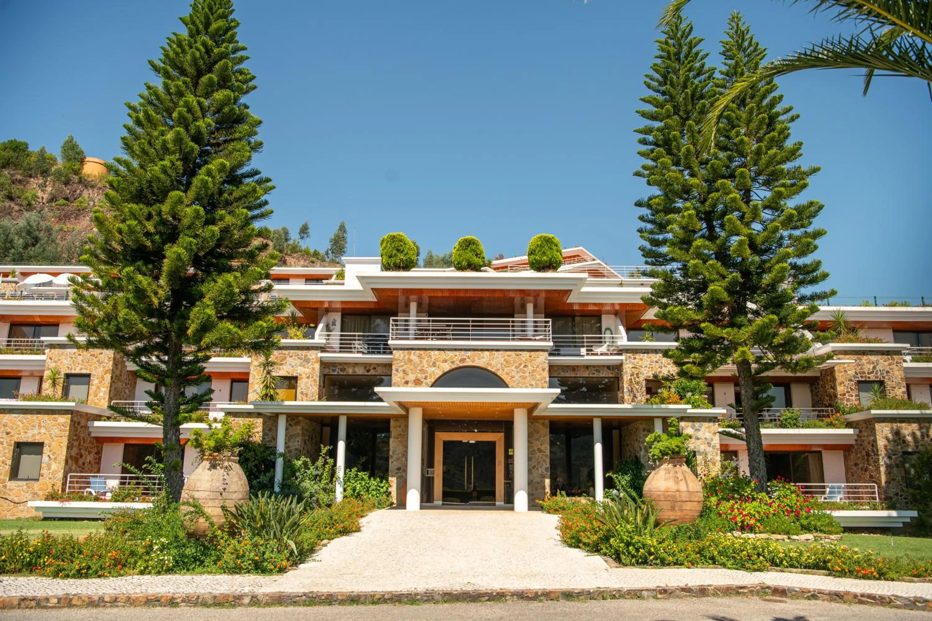 Facade/entrance in Apartamentos do Lago