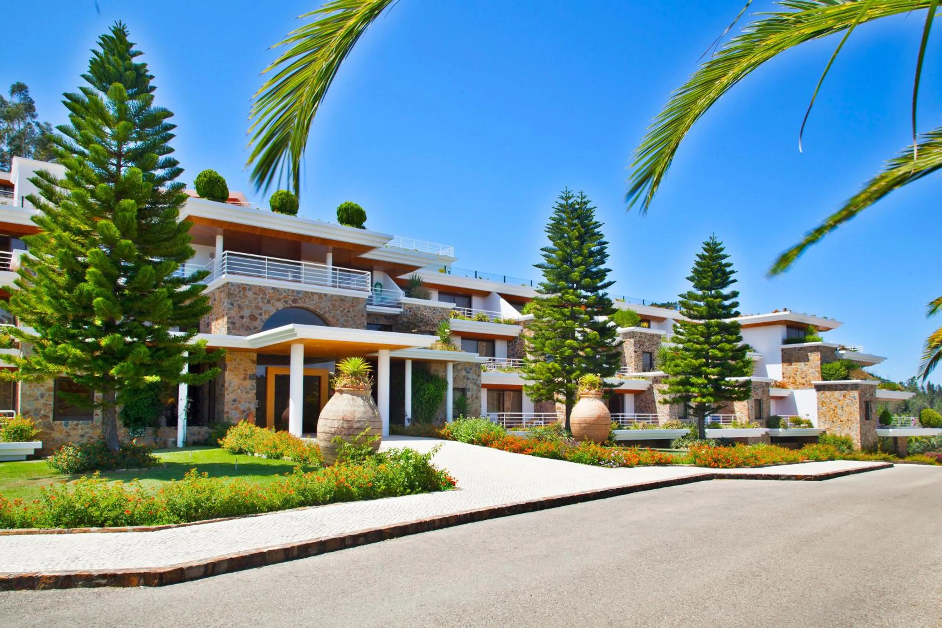 Facade/entrance in Apartamentos do Lago