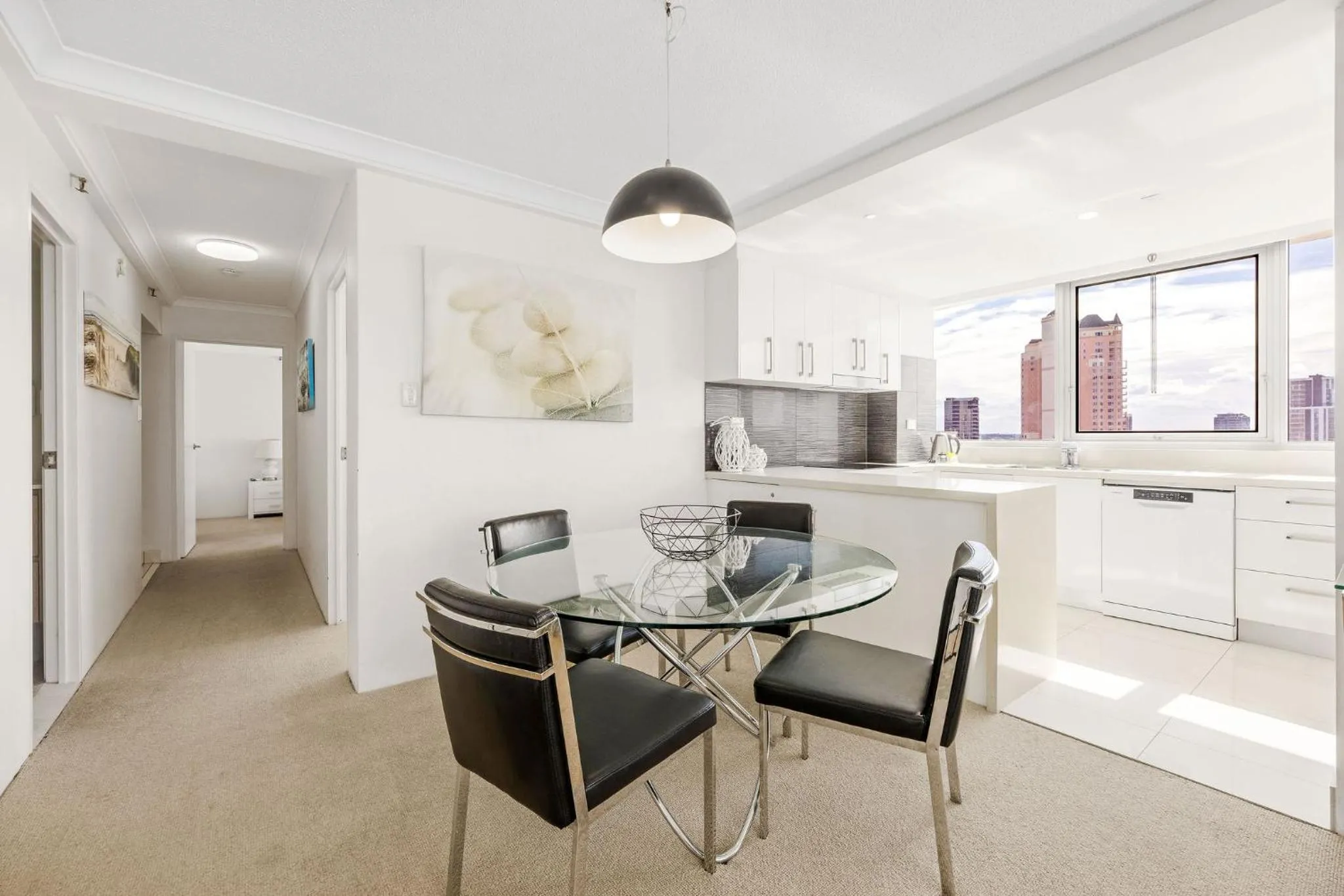 Dining area in ULTIQA Beach Haven on Broadbeach