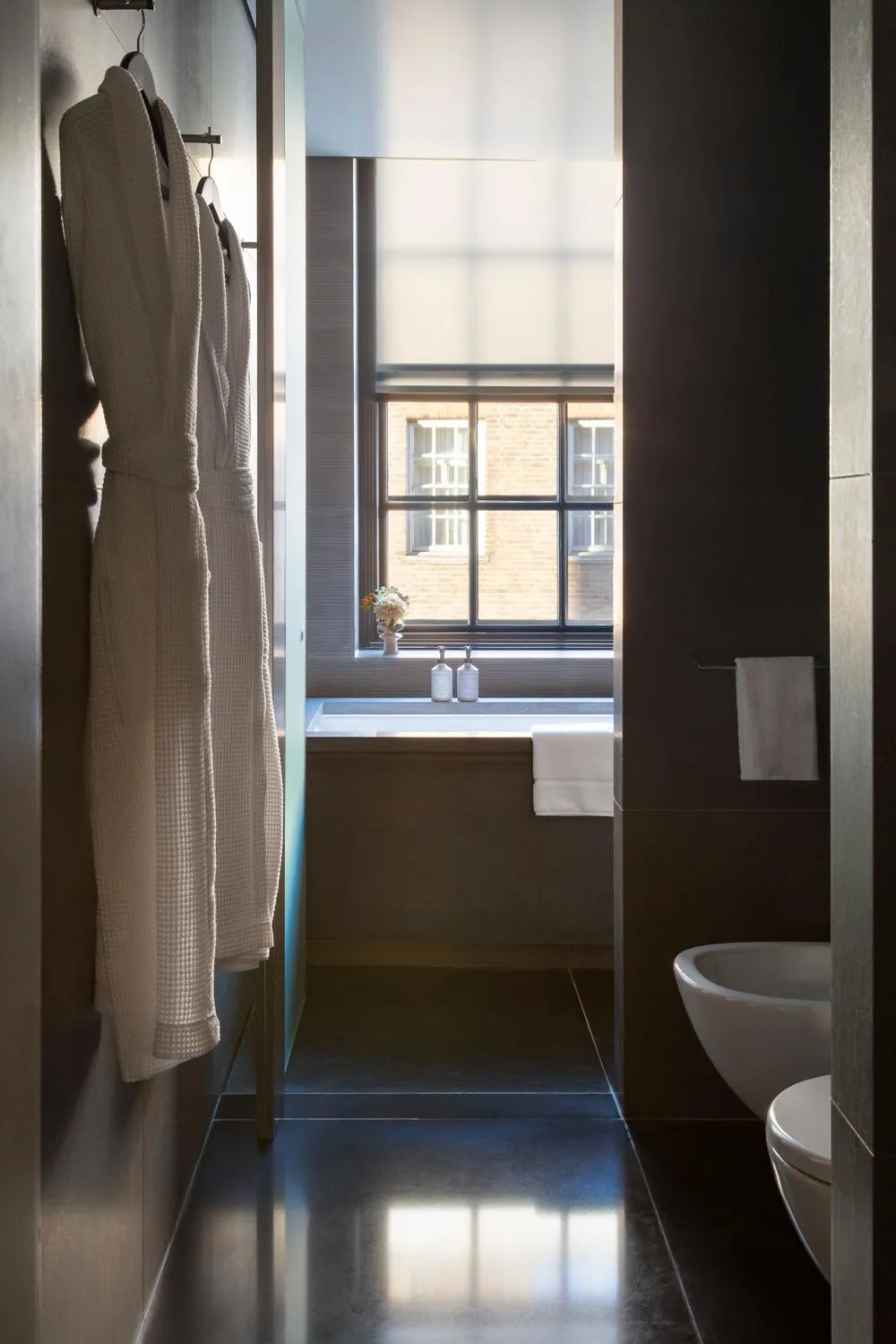Bathroom in Grosvenor House Suites