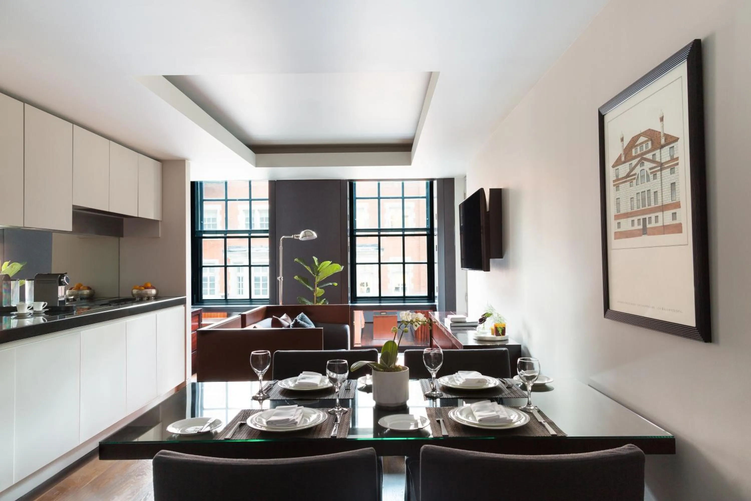 Kitchen or kitchenette in Grosvenor House Suites