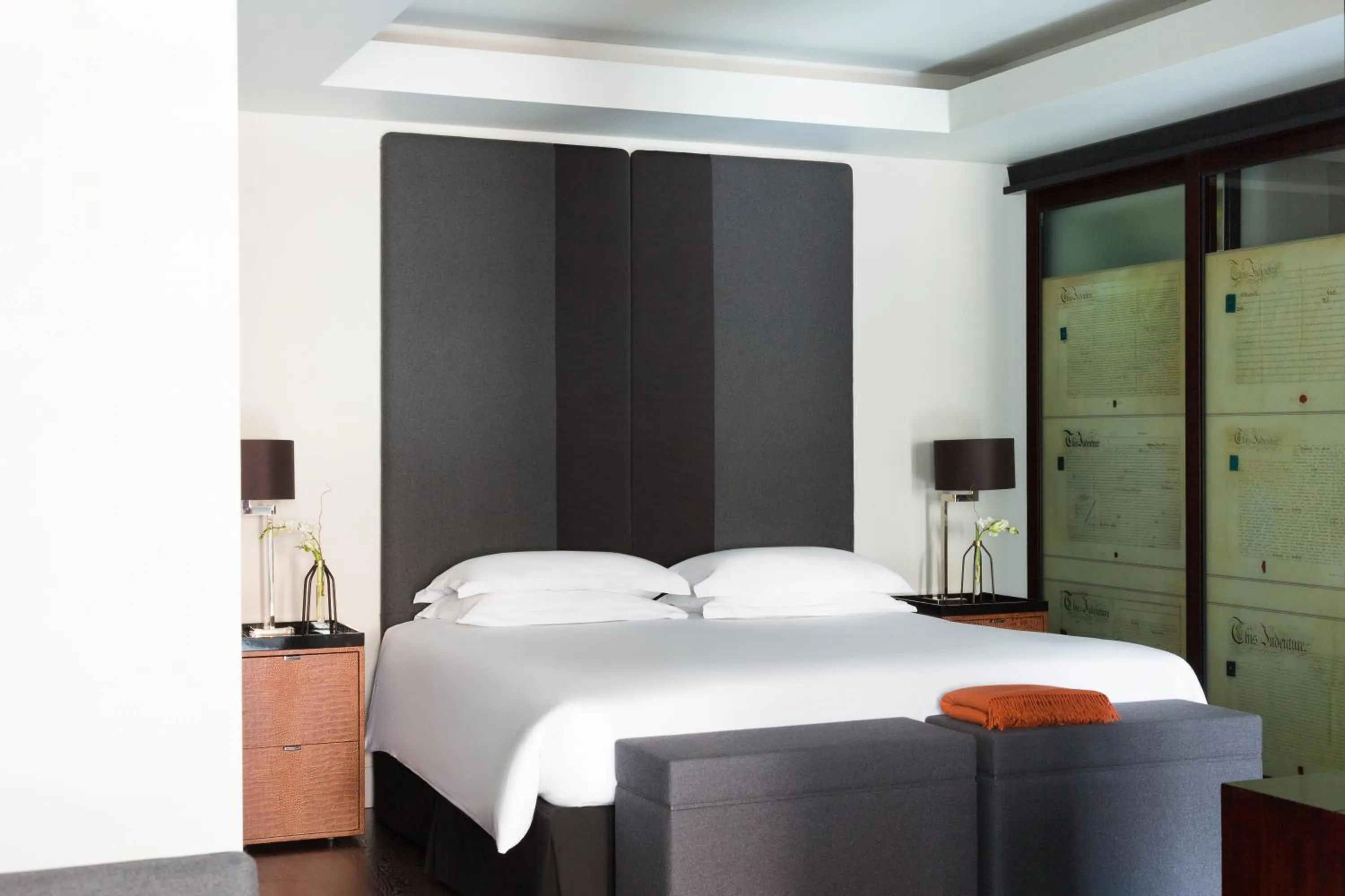 Bedroom, Bed in Grosvenor House Suites