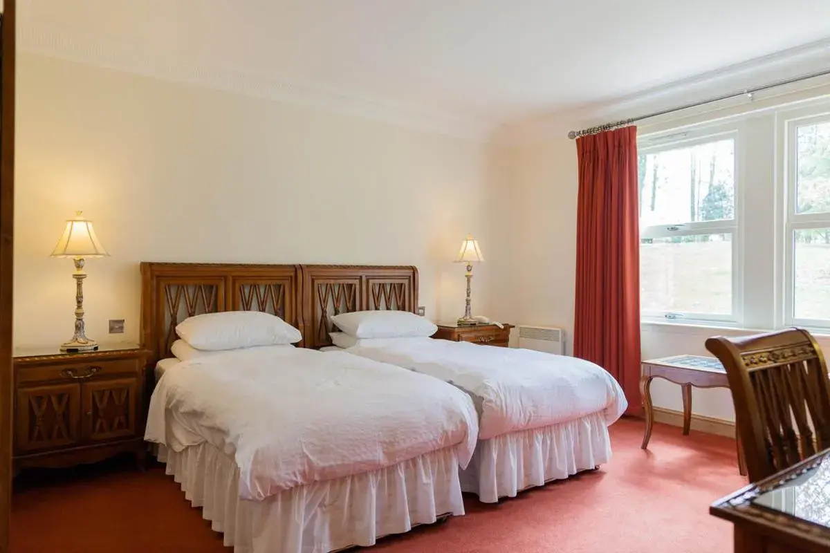 Twin Room - single occupancy in Woodland House Hotel Twin Room - single occupancy in Woodland House Hotel