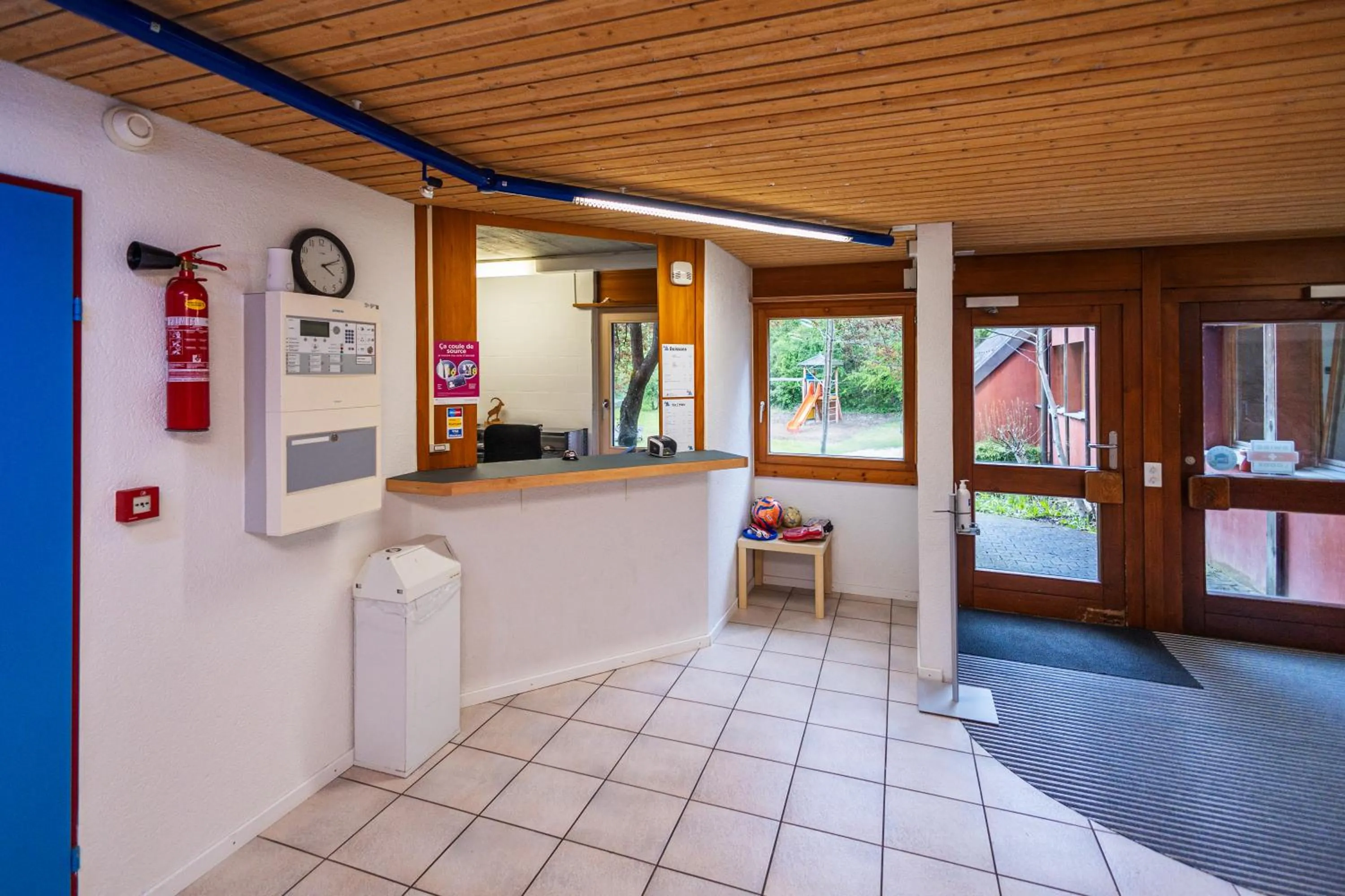 Lobby or reception in Delémont Youth Hostel