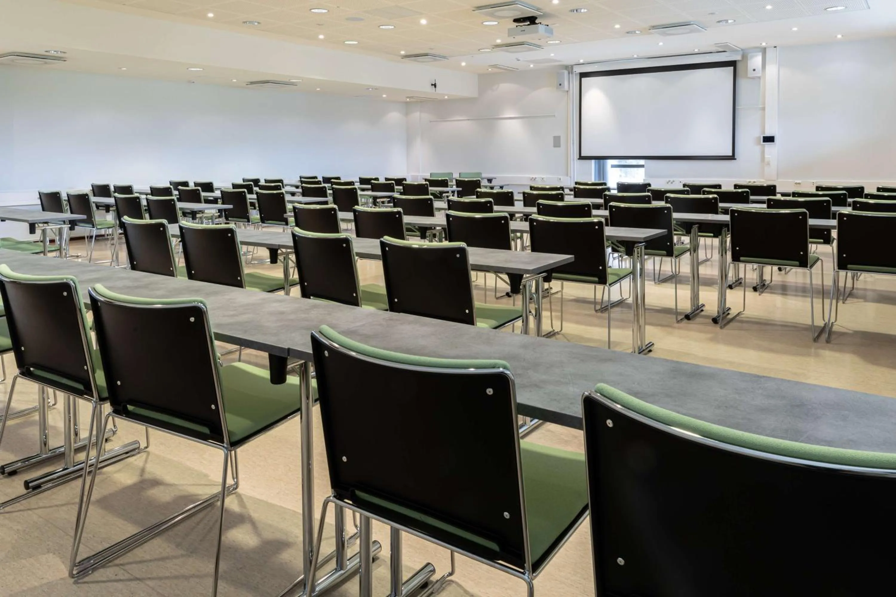 Photo of the whole room in Scandic Pasila