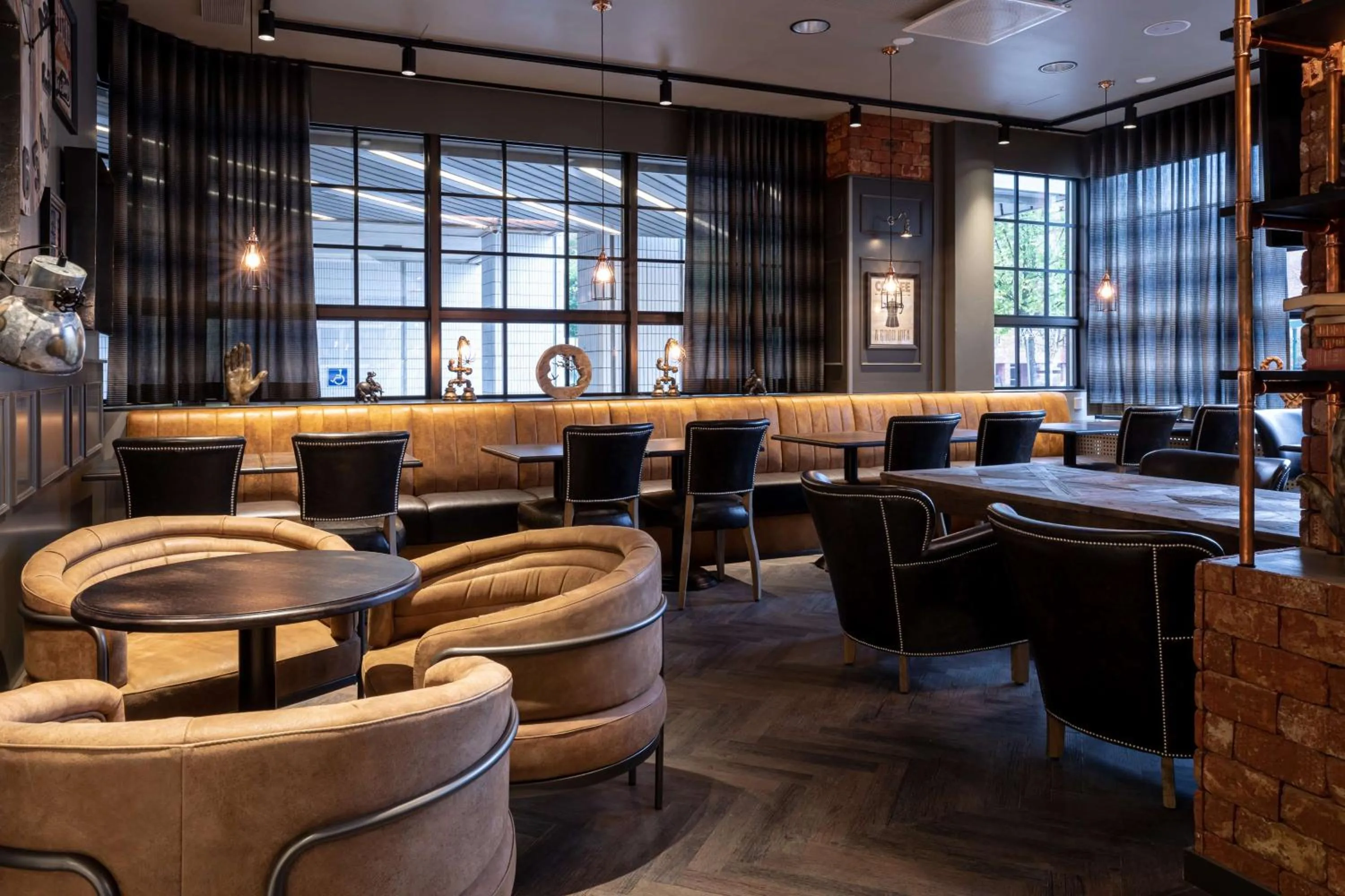 Lounge or bar in Scandic Pasila