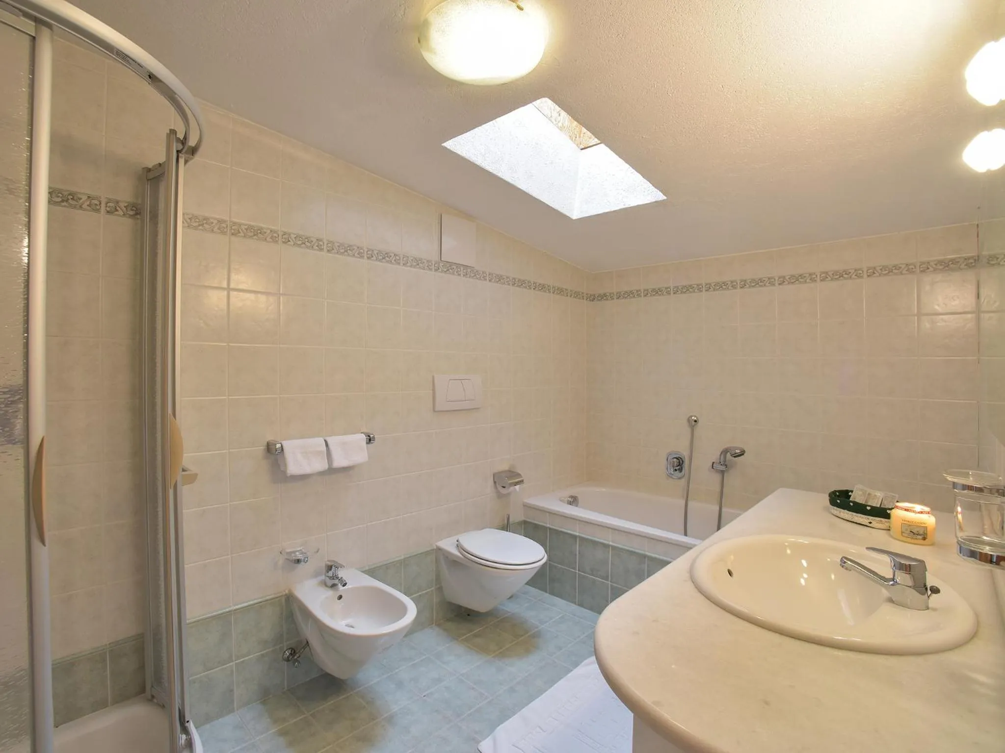 Shower in Residence Salvan