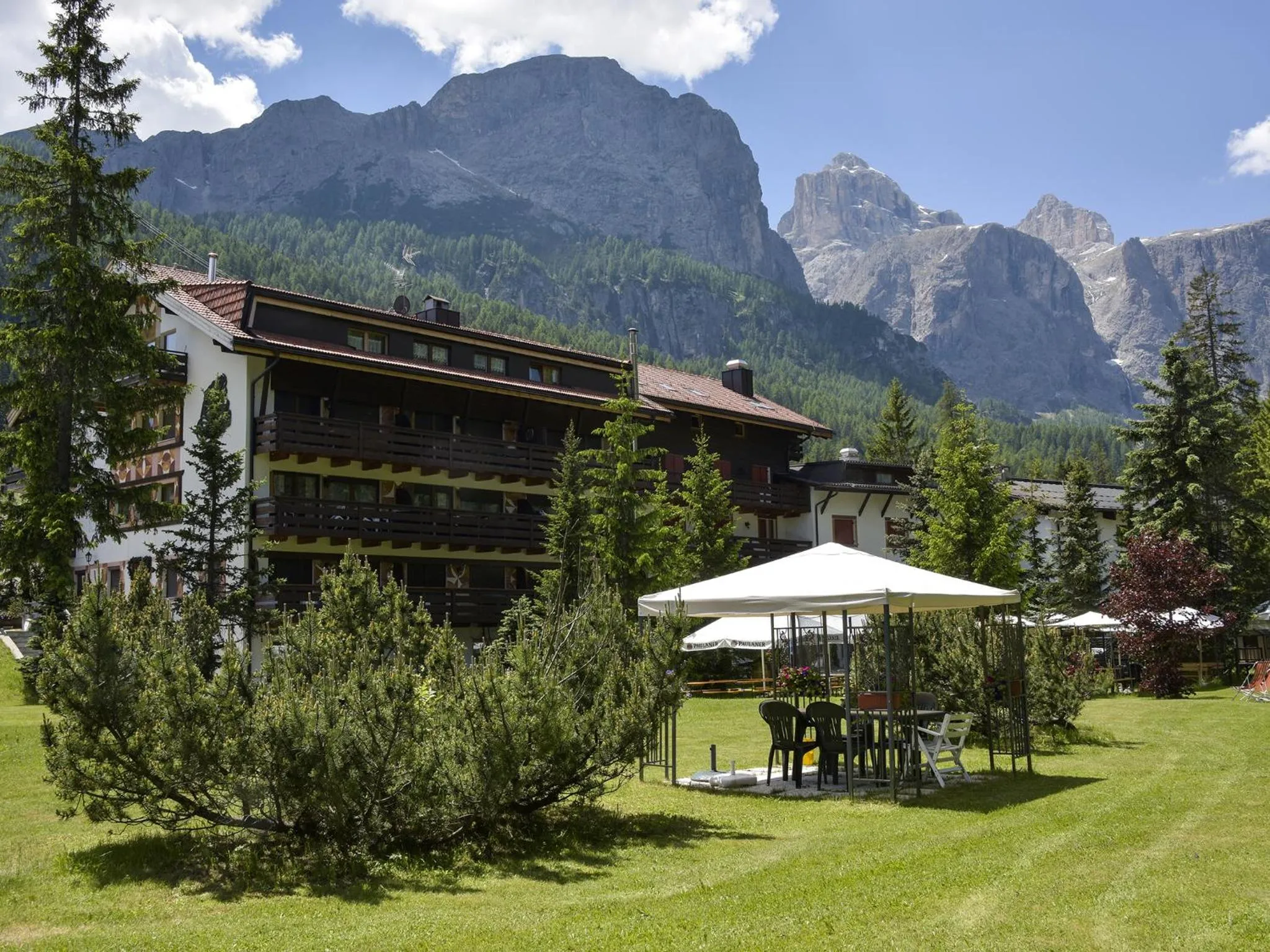 Property building in Residence Salvan