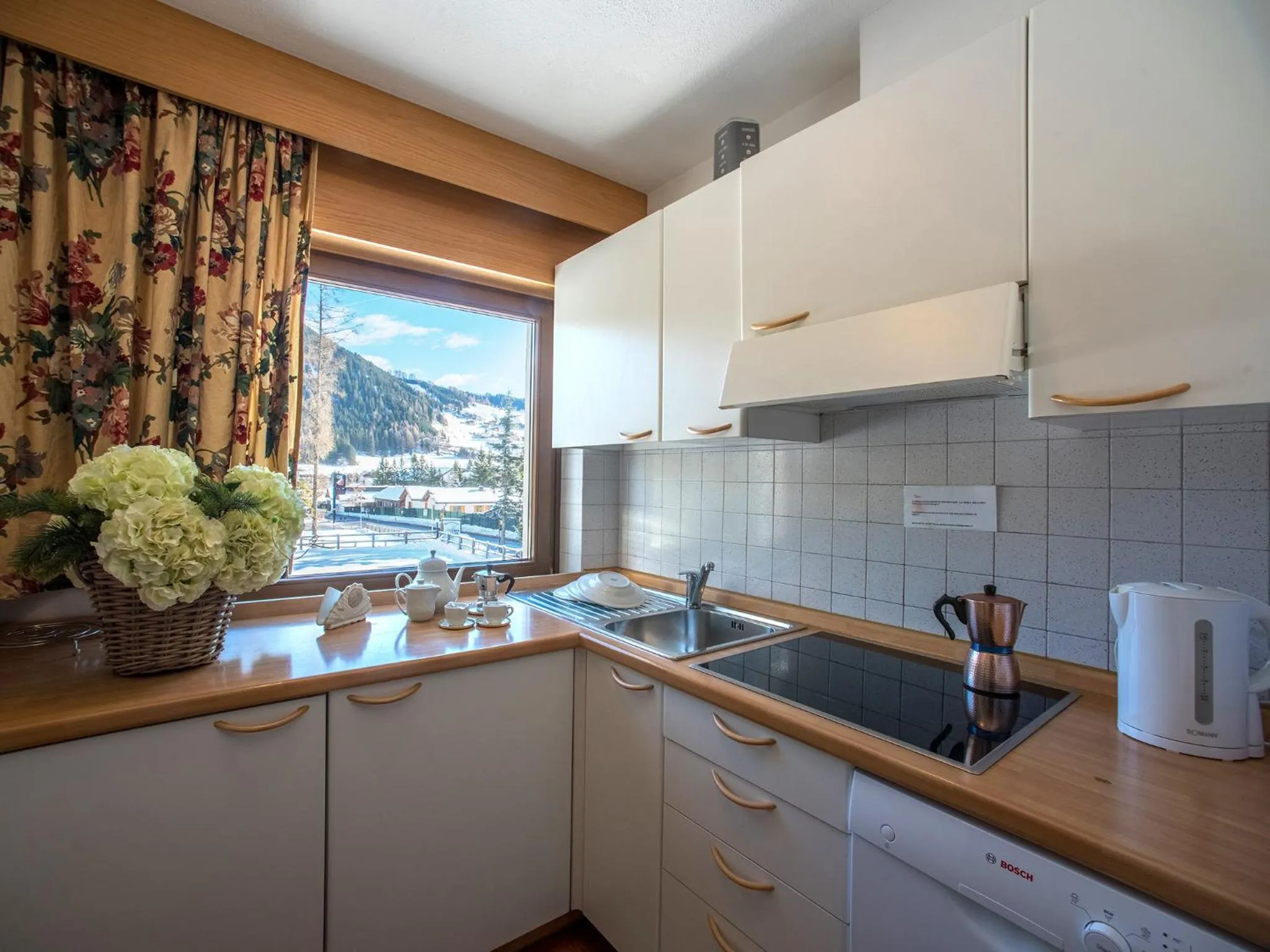 Kitchen or kitchenette in Residence Salvan